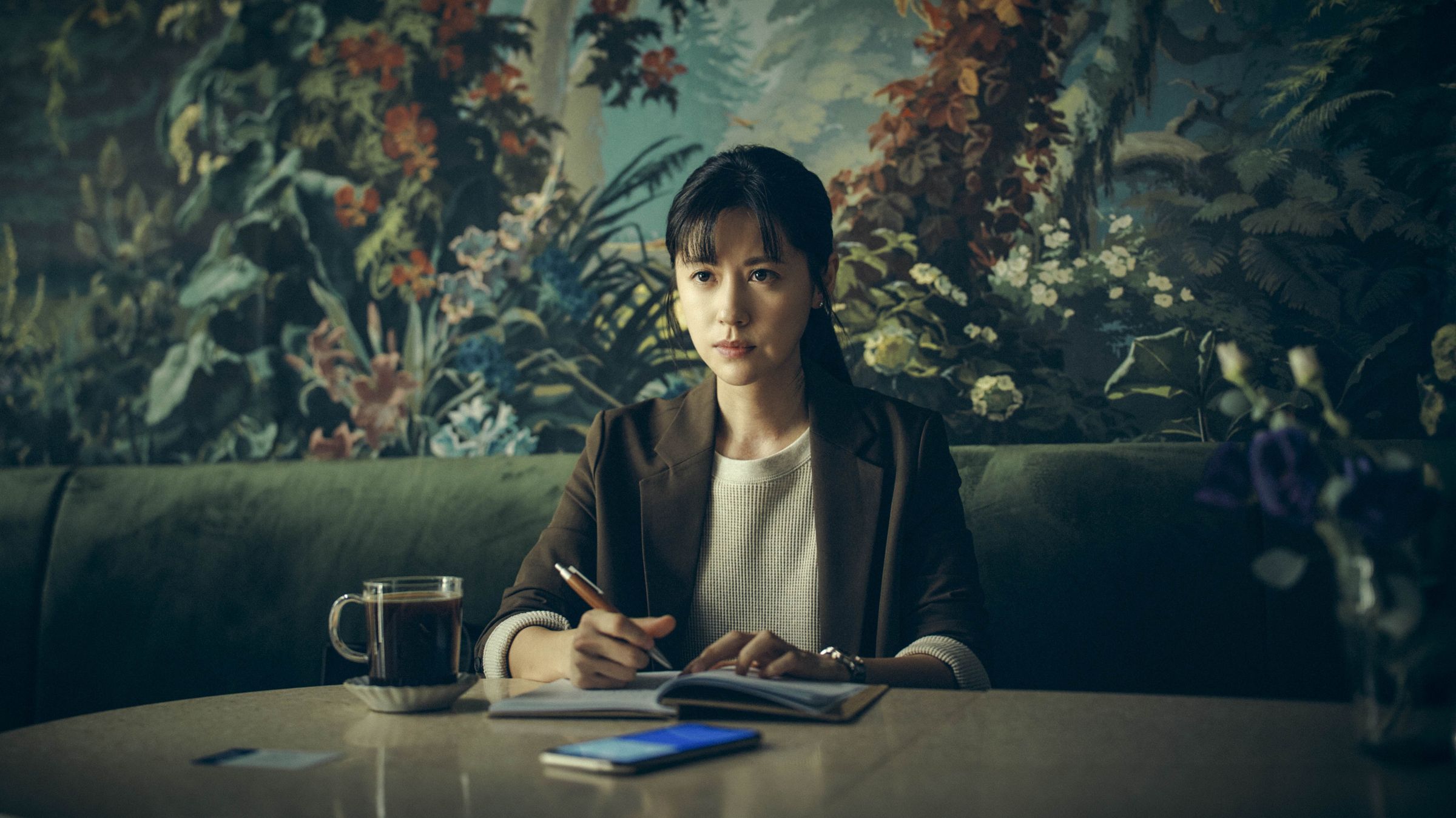 《鏡文學》出品的戲劇《死了一個娛樂女記者之後》入圍金鐘獎4獎項，其中林予晞入圍迷你劇集（電視電影）女主角獎。（鏡文學提供）
