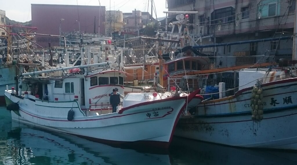 宜蘭籍漁船富申疑似越界捕撈，8名台籍船員遭日本登檢帶回。（翻攝臉書社團「富申漁船南方澳」）