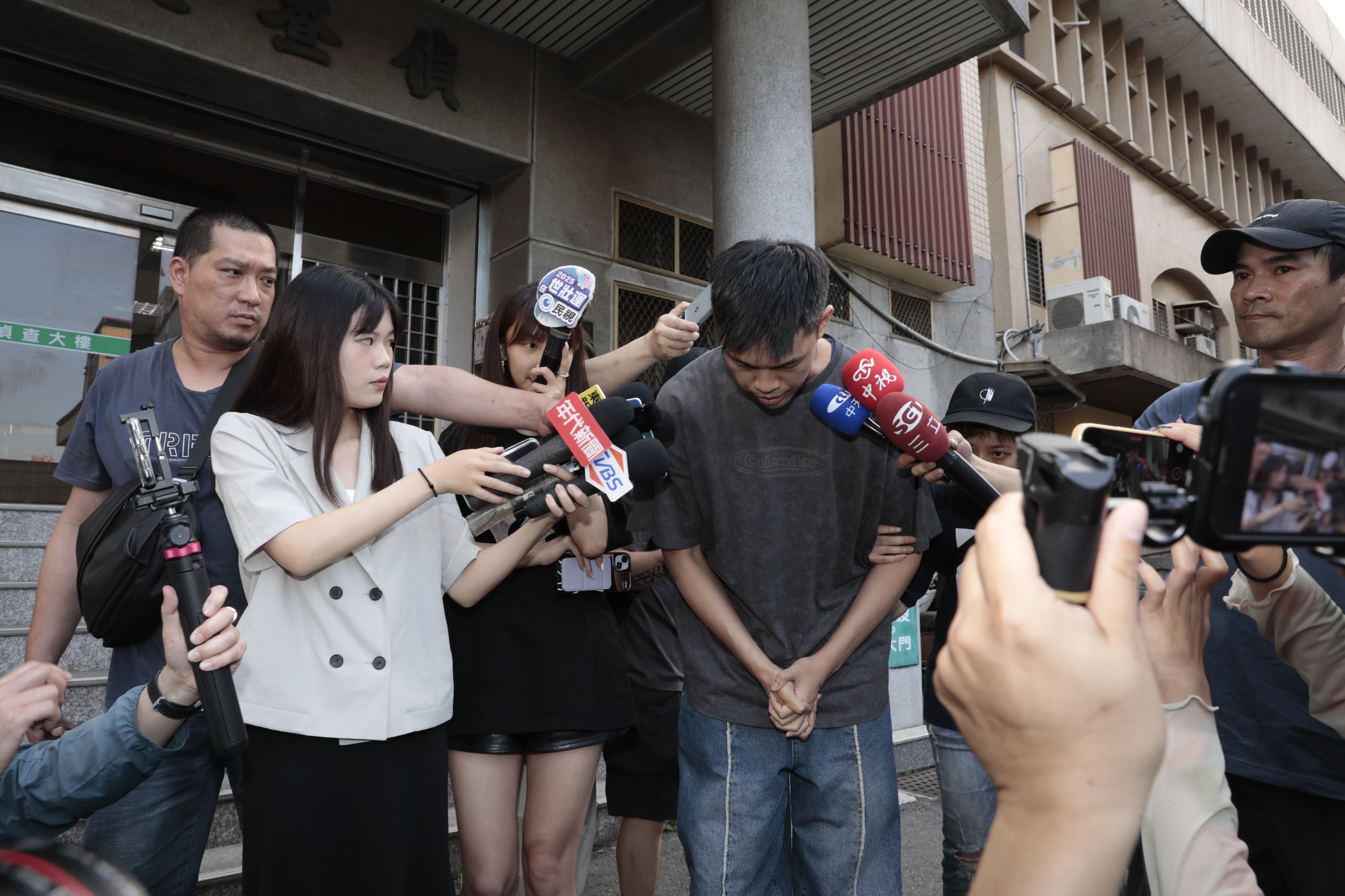 陳大天、威廉等11名男星涉嫌假造病歷逃避兵役，近日遭檢調搜索約談。