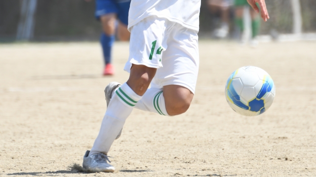 一名人妻二度與足球教練外遇，丈夫不顧百萬賠償協議，在網路上公開偷情經過。（示意圖，photoAC）