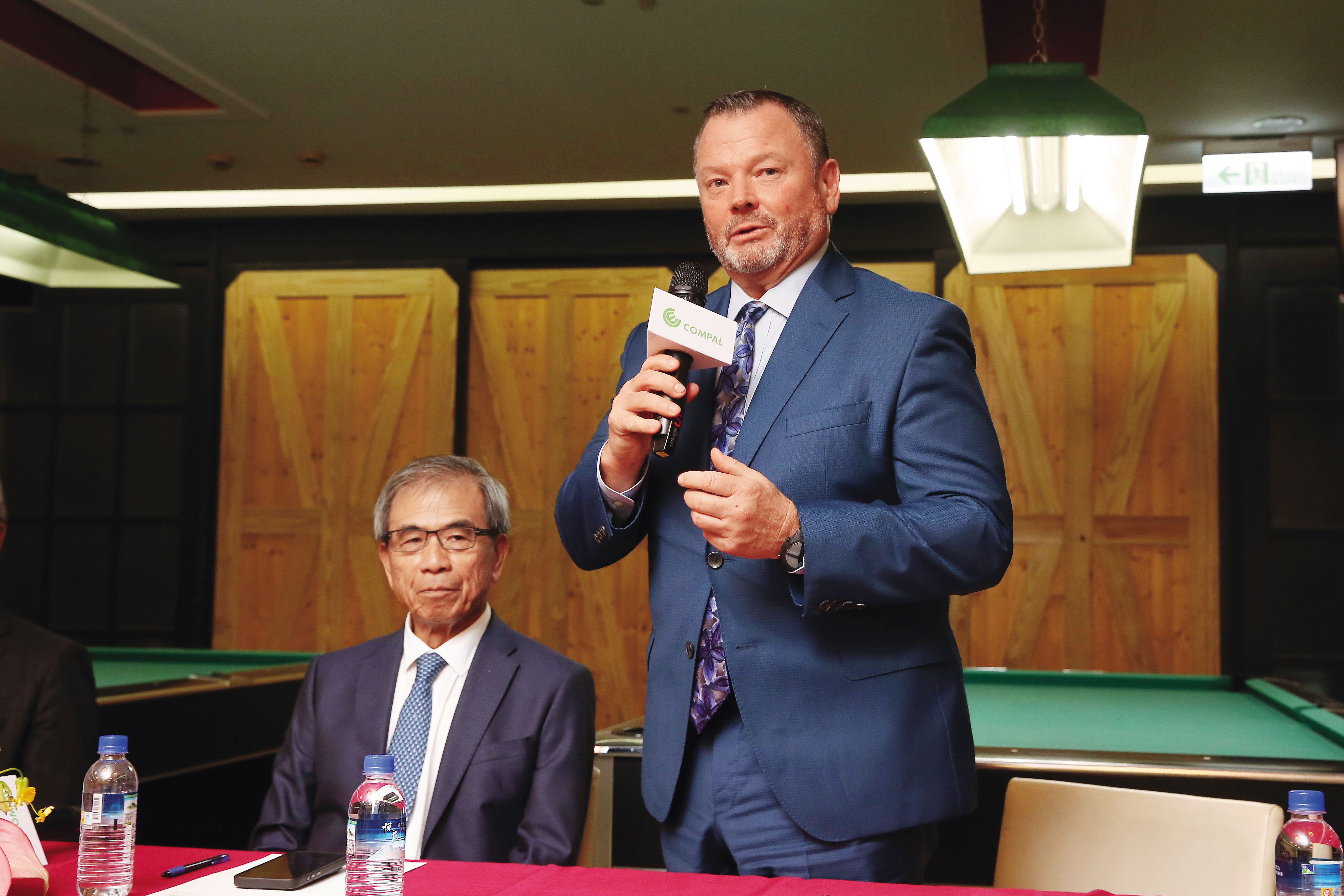 陳瑞聰找來曾在戴爾任職16年的前副總裁TONY擔任仁寶總經理。