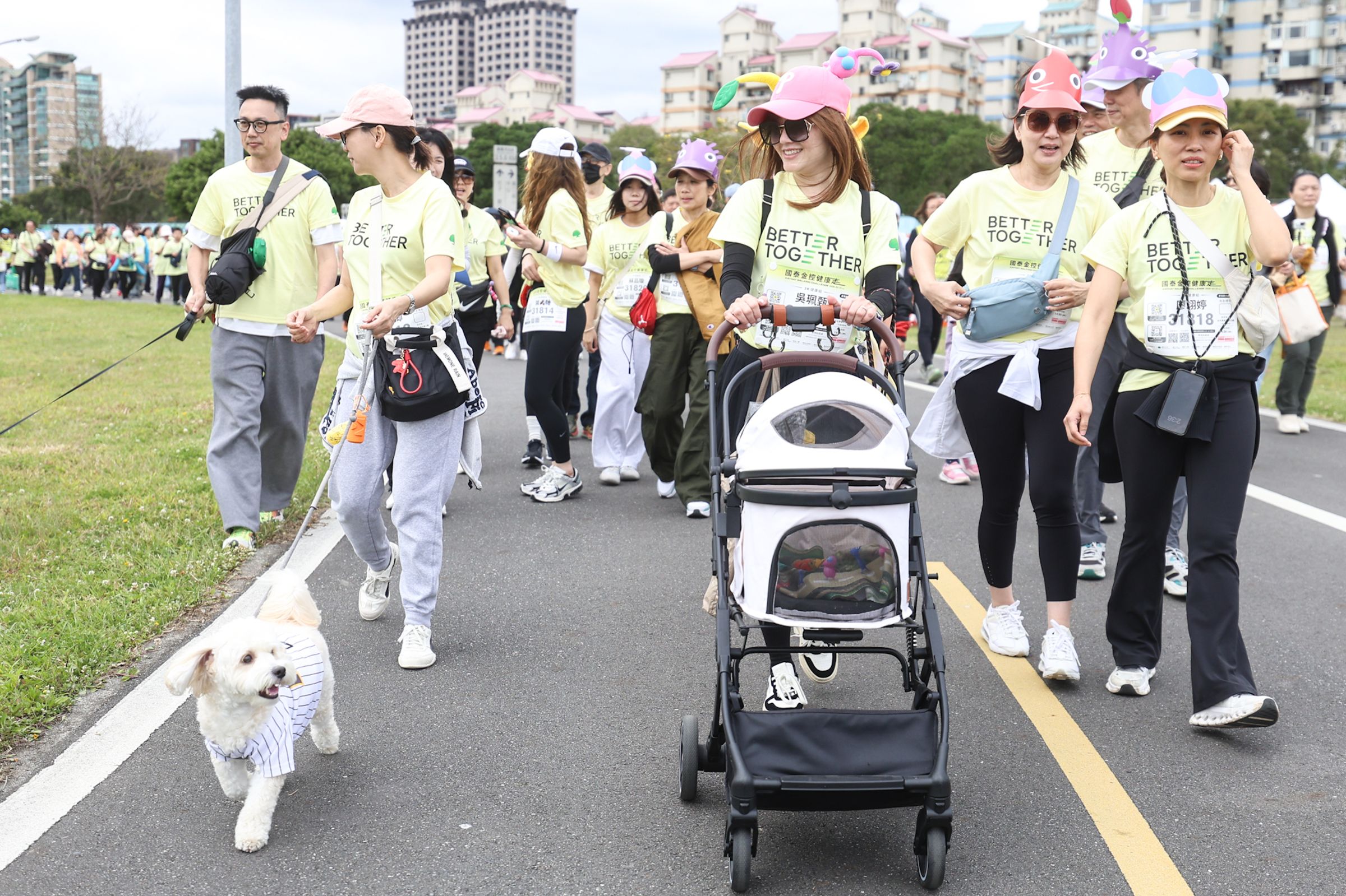 活動規劃3K健康組、5K歡樂組與8K挑戰組，讓長者、親子家庭與毛孩族群都能輕鬆參與。