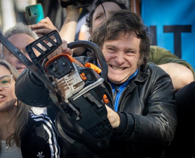 阿根廷「辣個男人」當選新總統，瘋狂影片曝光！跟中國恐不再友好。（翻自odt.co.nz）