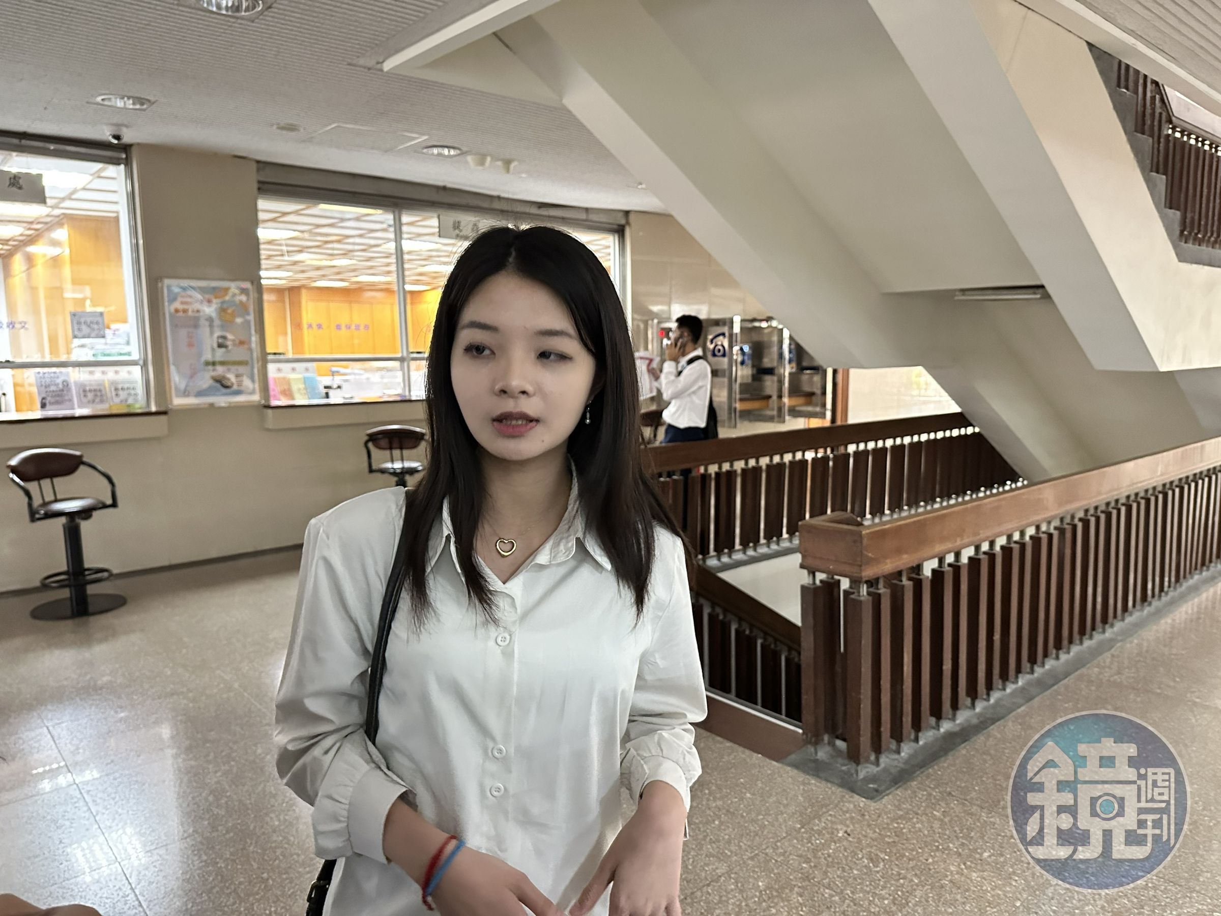 應曉薇女兒應佳妤在80分鐘內湊齊500萬元,為母親交保。
