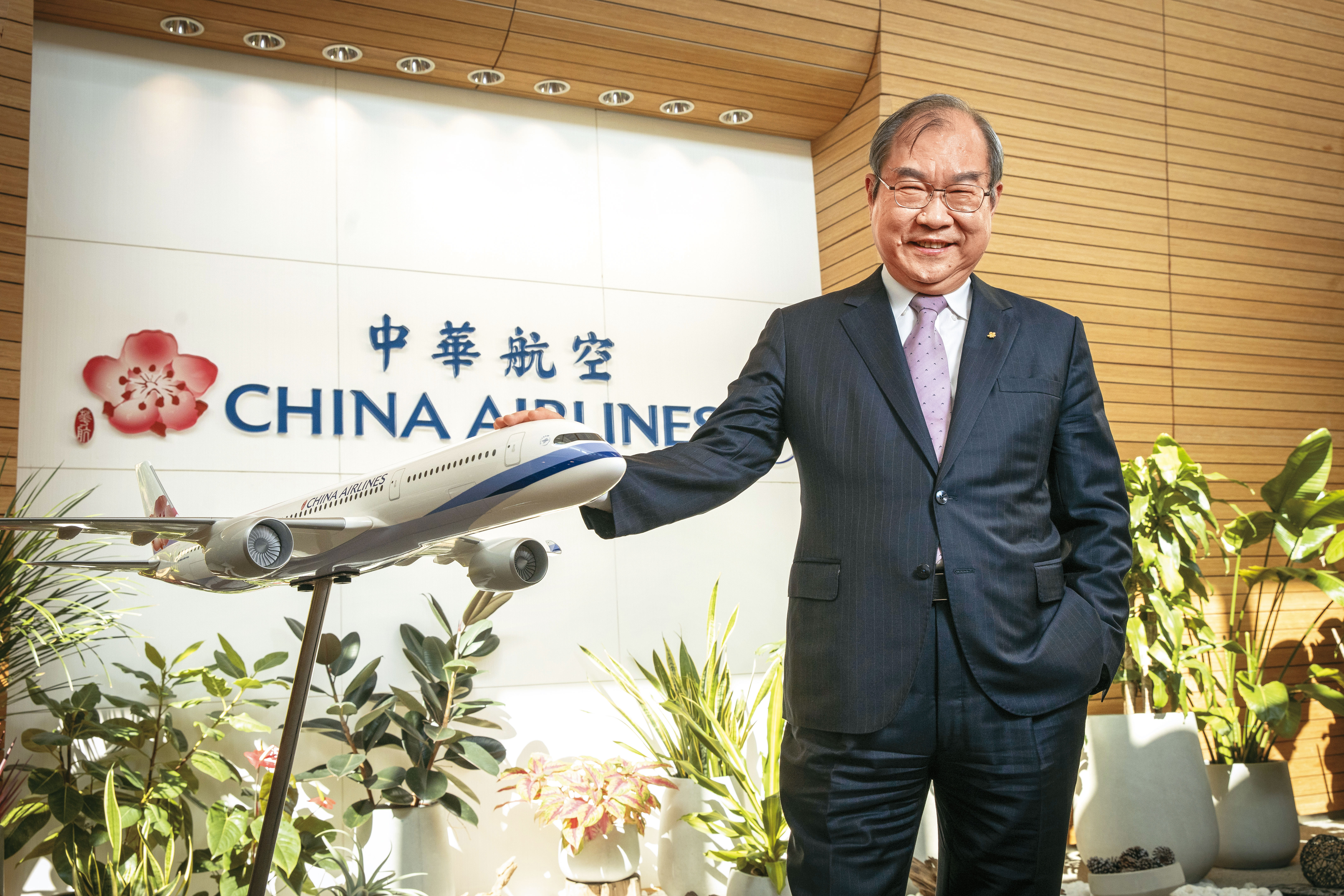 華航歐洲航線今年第一季營收占比已超過1成,公司表示將持續擴大歐洲航網布局。圖為華航董事長高星潢。