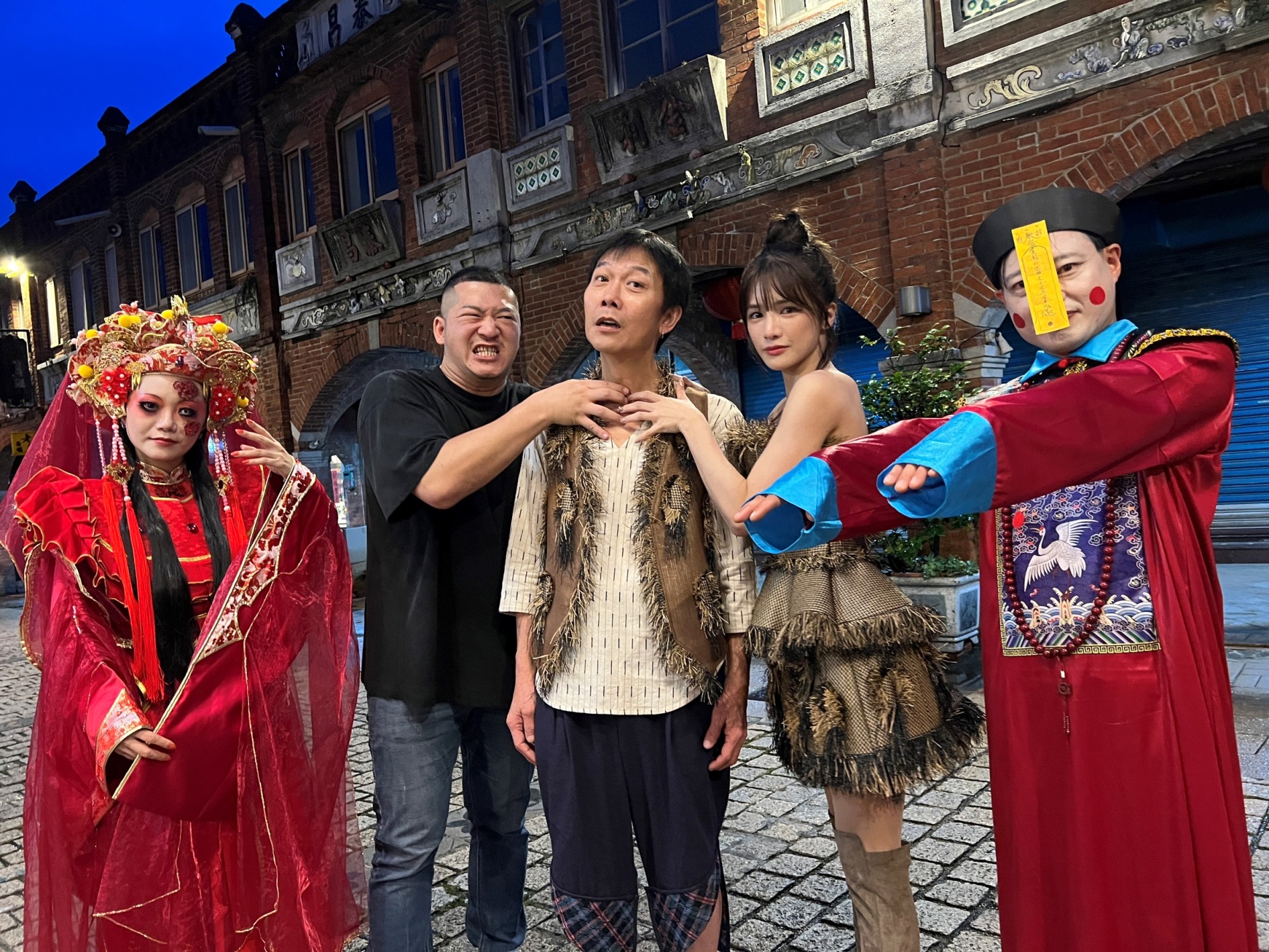 錢小豪回到當年《暫時停止呼吸》取景地湖口老街，出席老街電影節活動，與林岱縈、草爺挑起《暫時停止呼吸》回憶殺。（紅心字會提供）