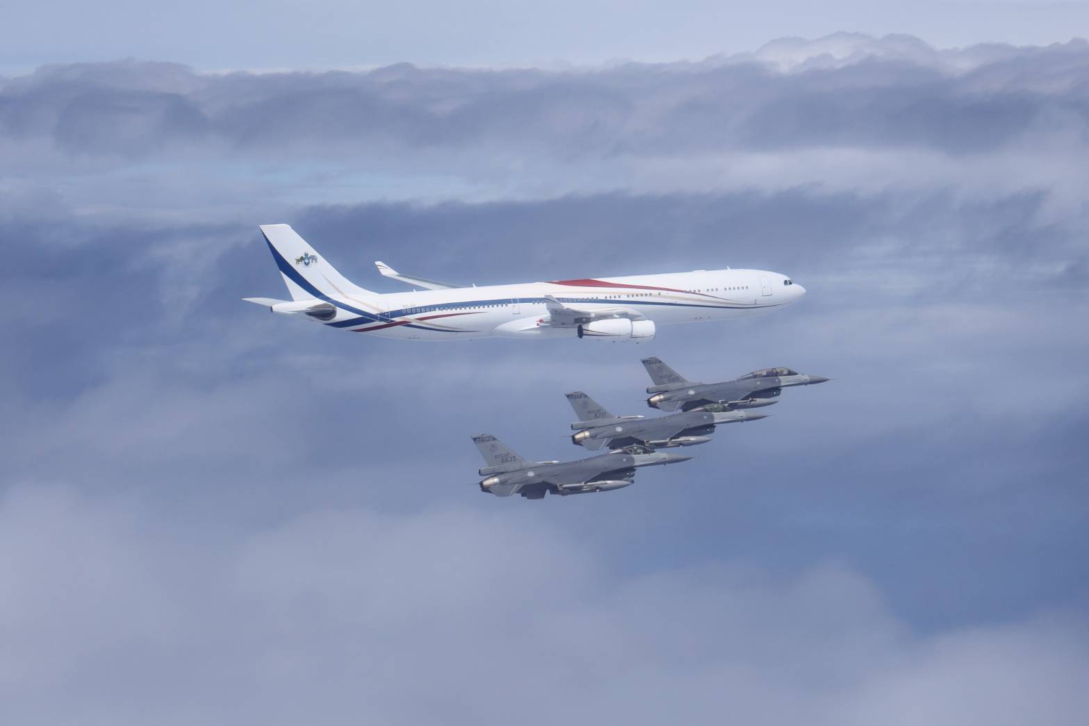 F-16伴飛畫面曝光。（總統府提供）