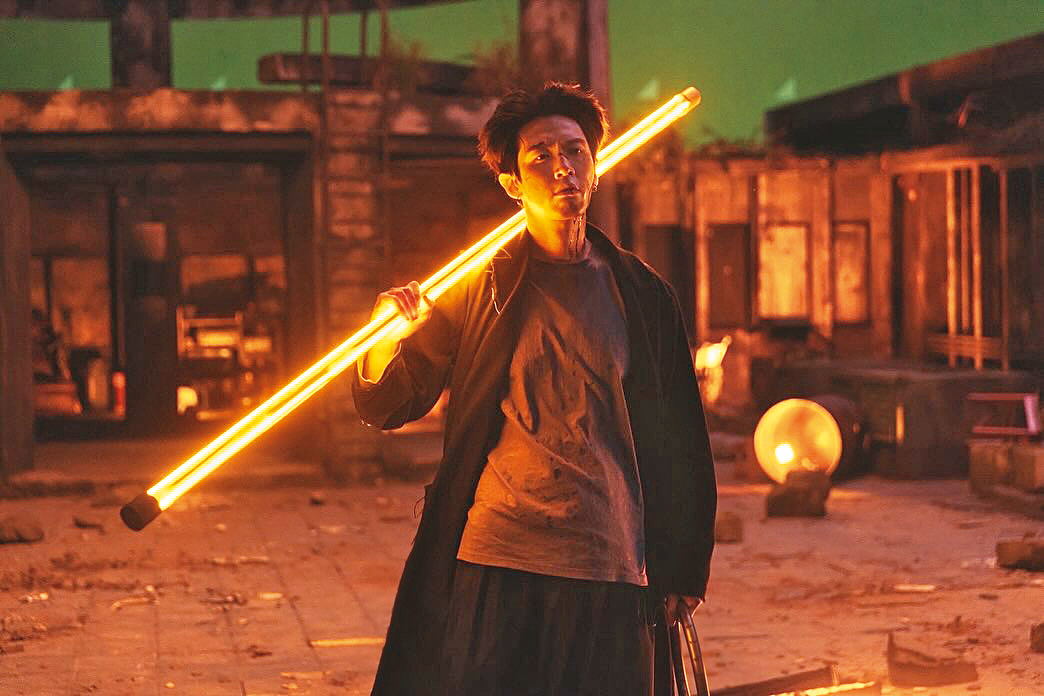 柯震東事業愛情兩得意,主演Netflix 《乩身》,海內外都攻占平台排行榜,創造話題熱度。(翻攝自柯震東IG)