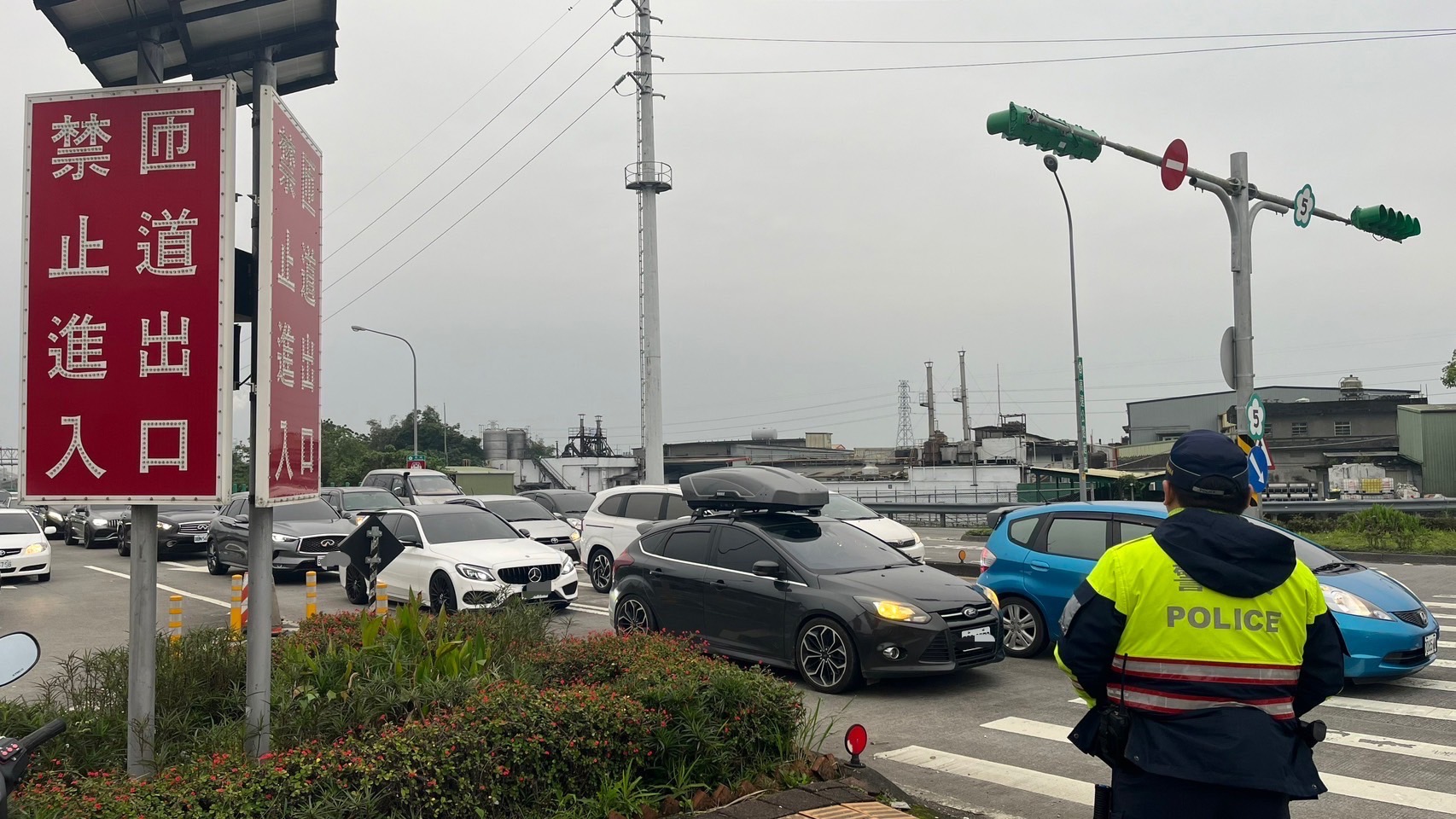 大年初一，民眾把握新年第一天，開車到宜蘭走春出遊。（警方提供）