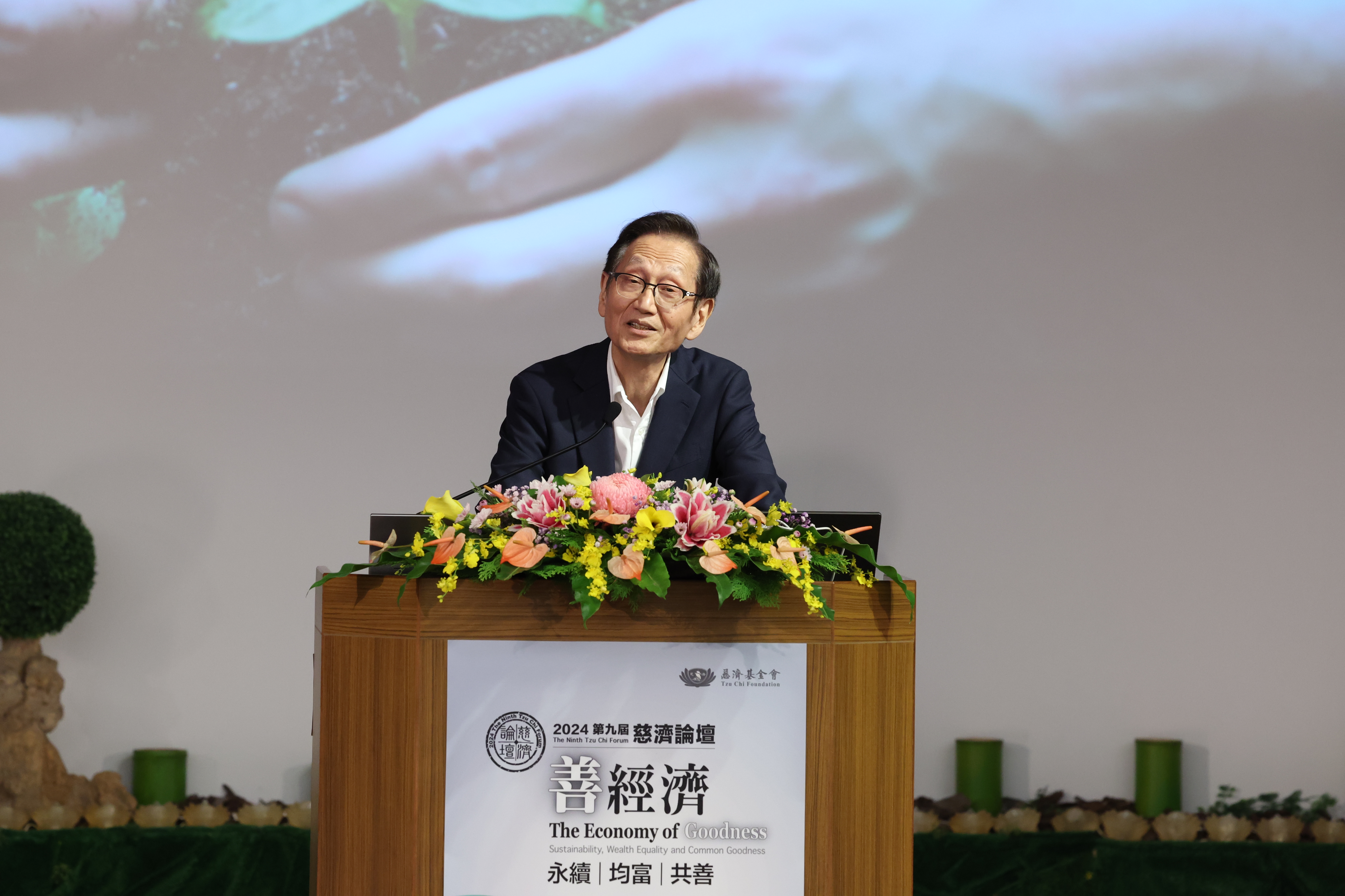 華碩集團人創辦人施崇棠董事長出席今年慈濟論壇發表專題演講。（慈濟基金會提供）