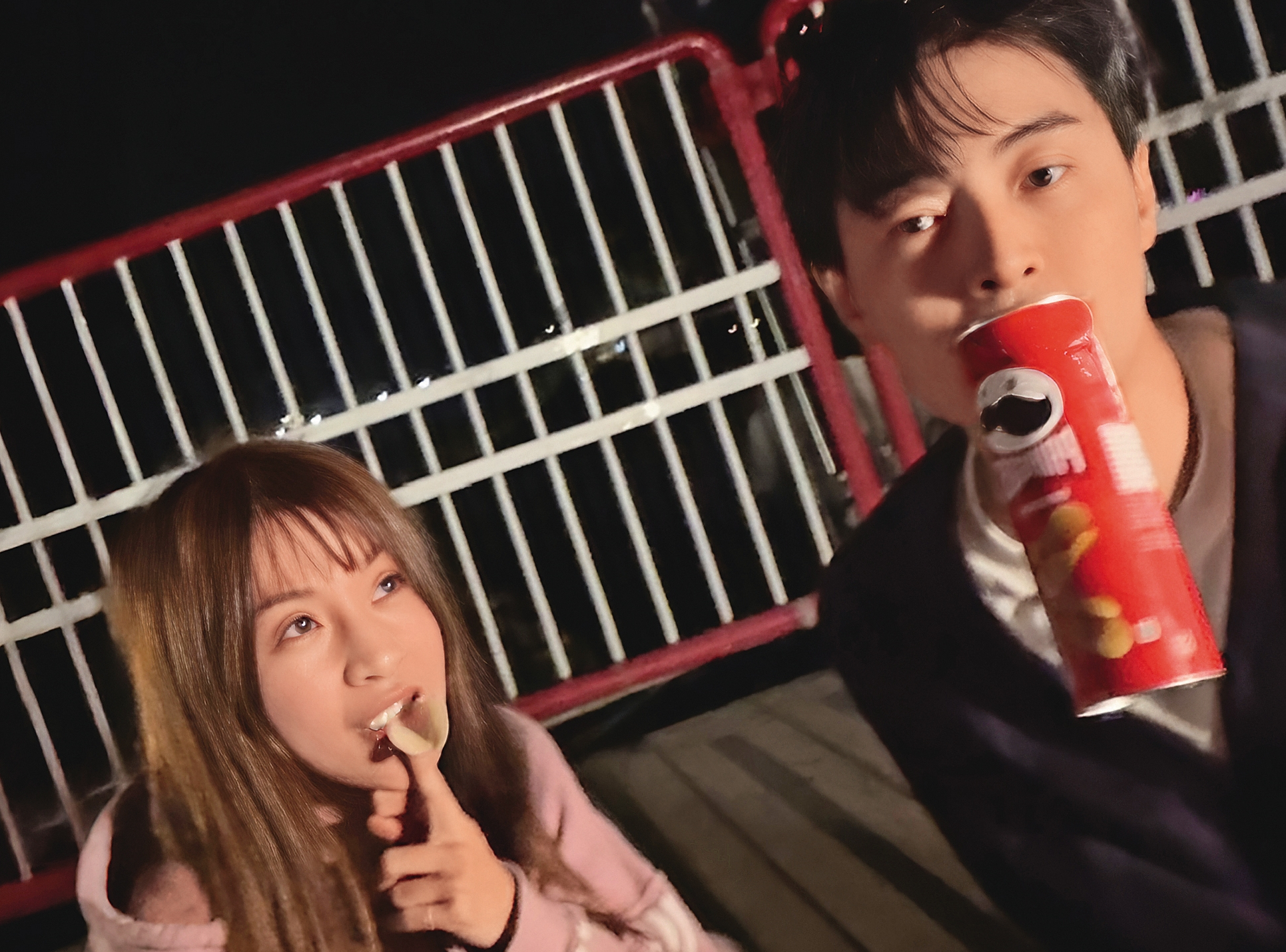 林倪安（左）與朱宇謀（右）是大學同學，兩人去年8月開始交往，但戀情僅維持約8個月即告吹。（讀者提供）