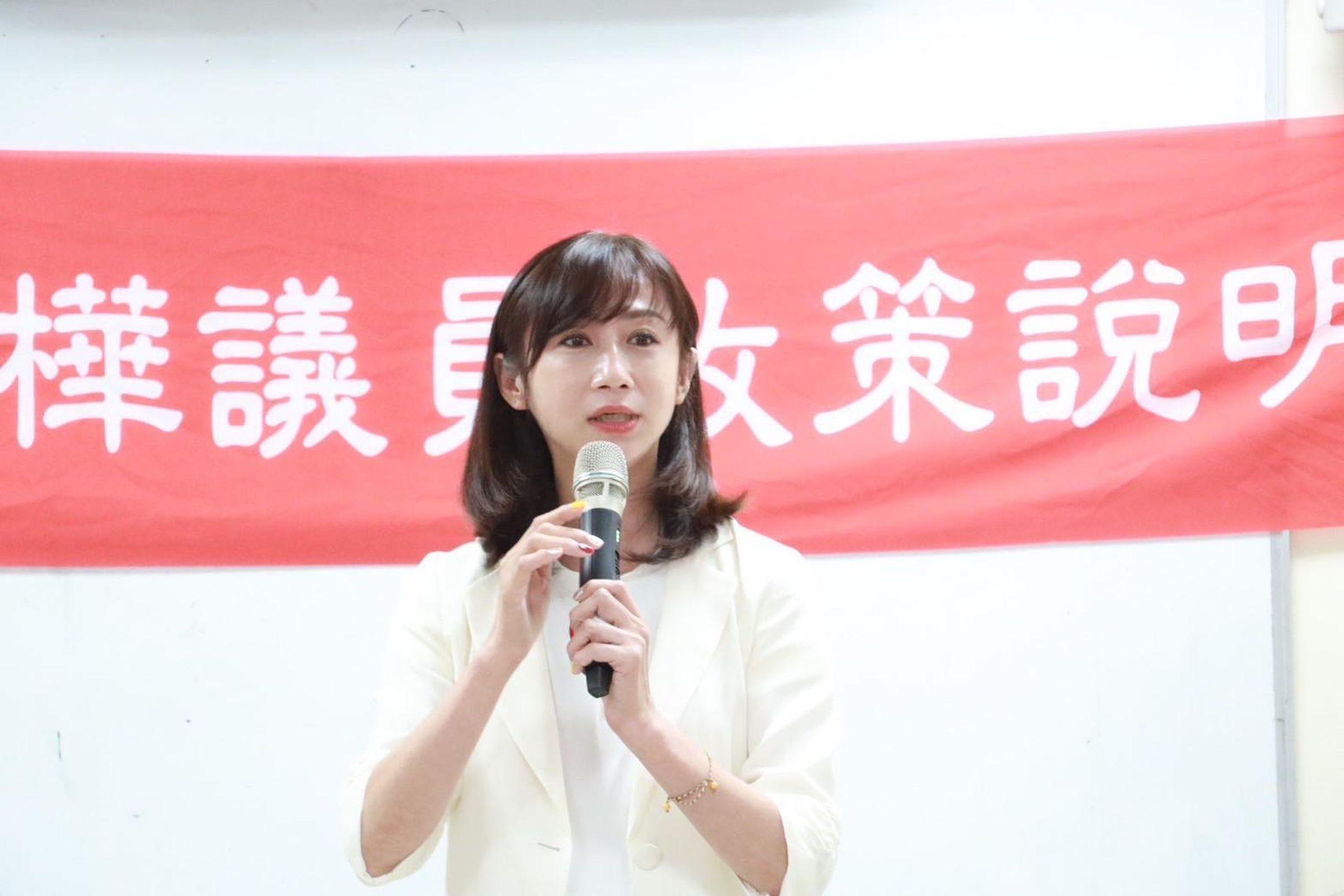 許淑華今於臉書po文，坦言遭有心人士見縫插針、斷章取義，她還原當時在節目上的完整對話。（翻攝自許淑華臉書）