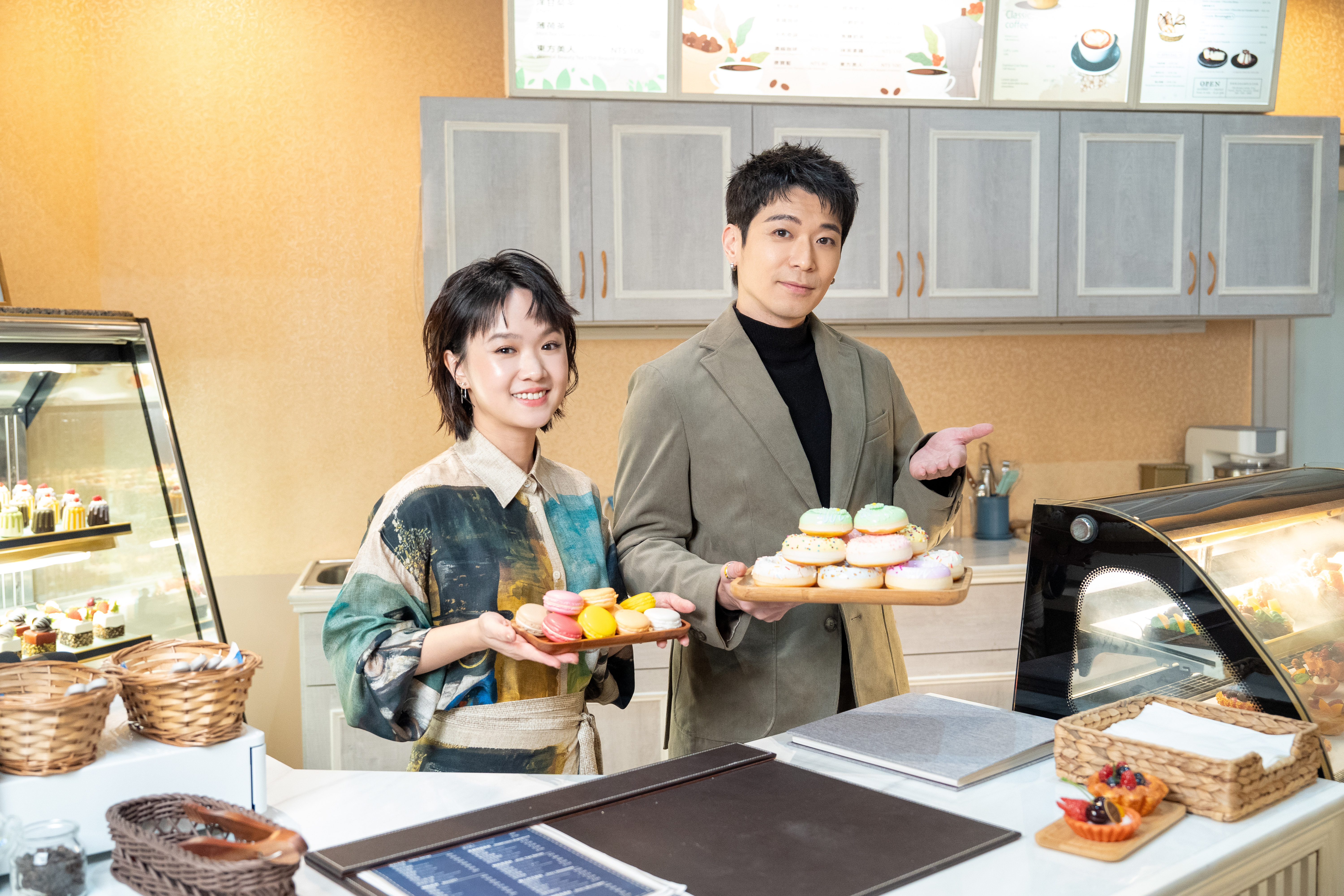 嚴正嵐和侯彥西今為戲現身造勢。（大愛提供）