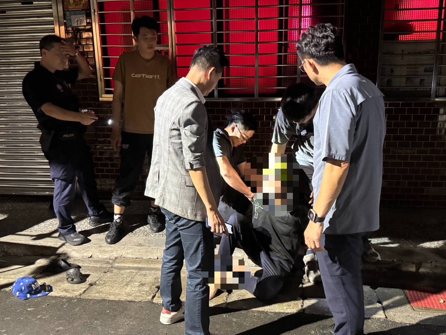 警方逮捕涉嫌棄置男屍的嫌犯。（翻攝畫面）