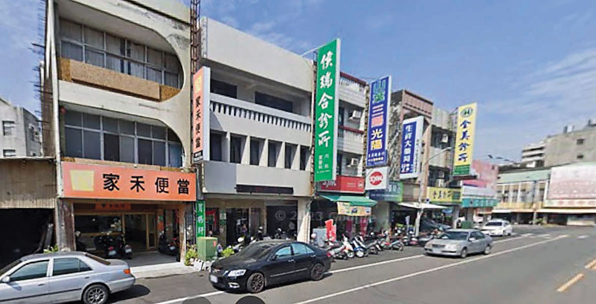 台南學甲「侯瑞合診所」(圖)是台南知名醫生家族,父母與女兒侯娟妃卻鬧家變。(翻攝Google Maps)
