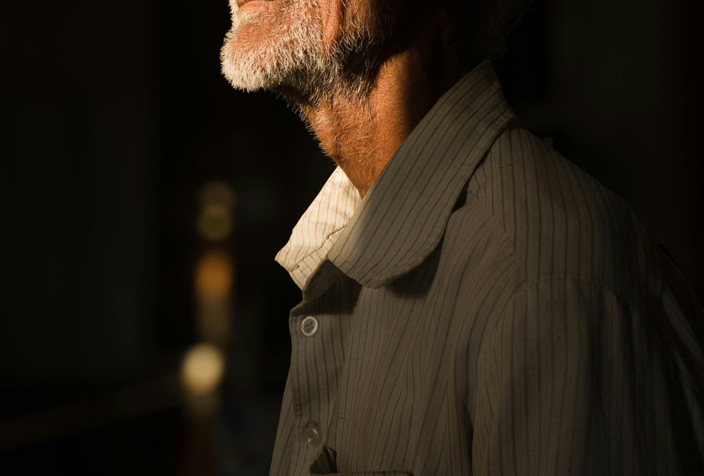 香港論壇近日熱議一起發生在診所的父子衝突，高齡70歲的老父與僅9歲的兒子當眾爭吵。（示意圖/ Pexels）