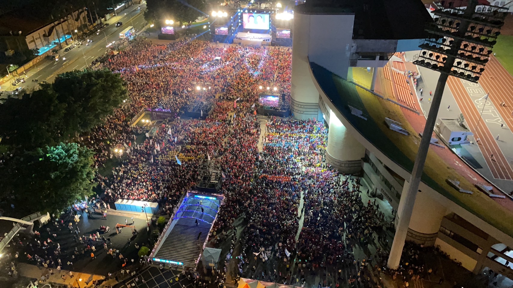 侯友宜造勢活動,民眾十分踴躍、萬人空巷。(侯友宜團隊提供)