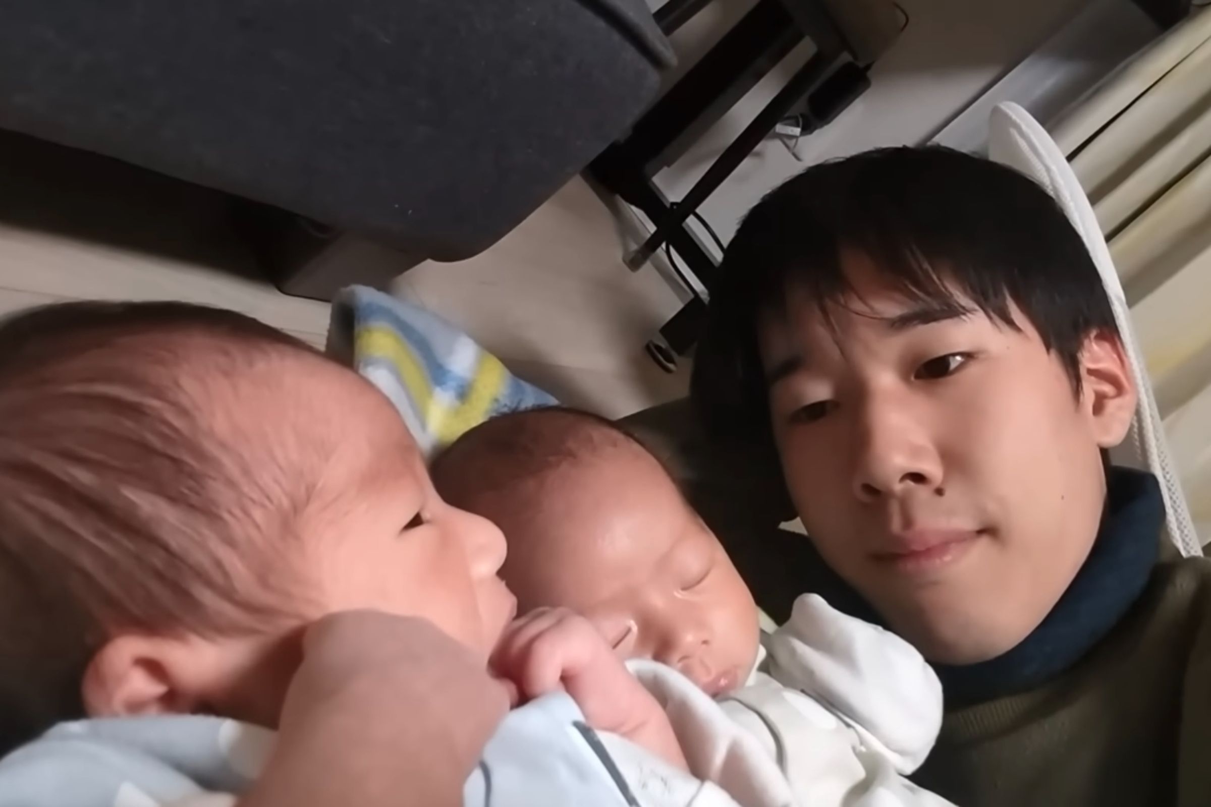 Hiro說，這次的經驗讓他重新想起「我之所以還活著，是因為當年也有人這樣細心呵護我」他覺得這是一次充滿意義的付出。（翻攝自 ひろの日陰暮らし YT）