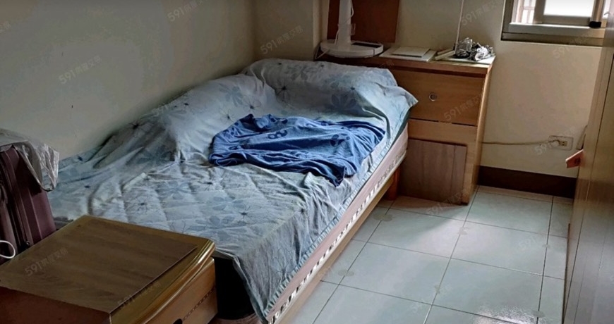 屋主自稱年老善良，無不良習性，電梯大樓住家有雅房一間，欲免費給合於條件的住客。（翻攝自591）