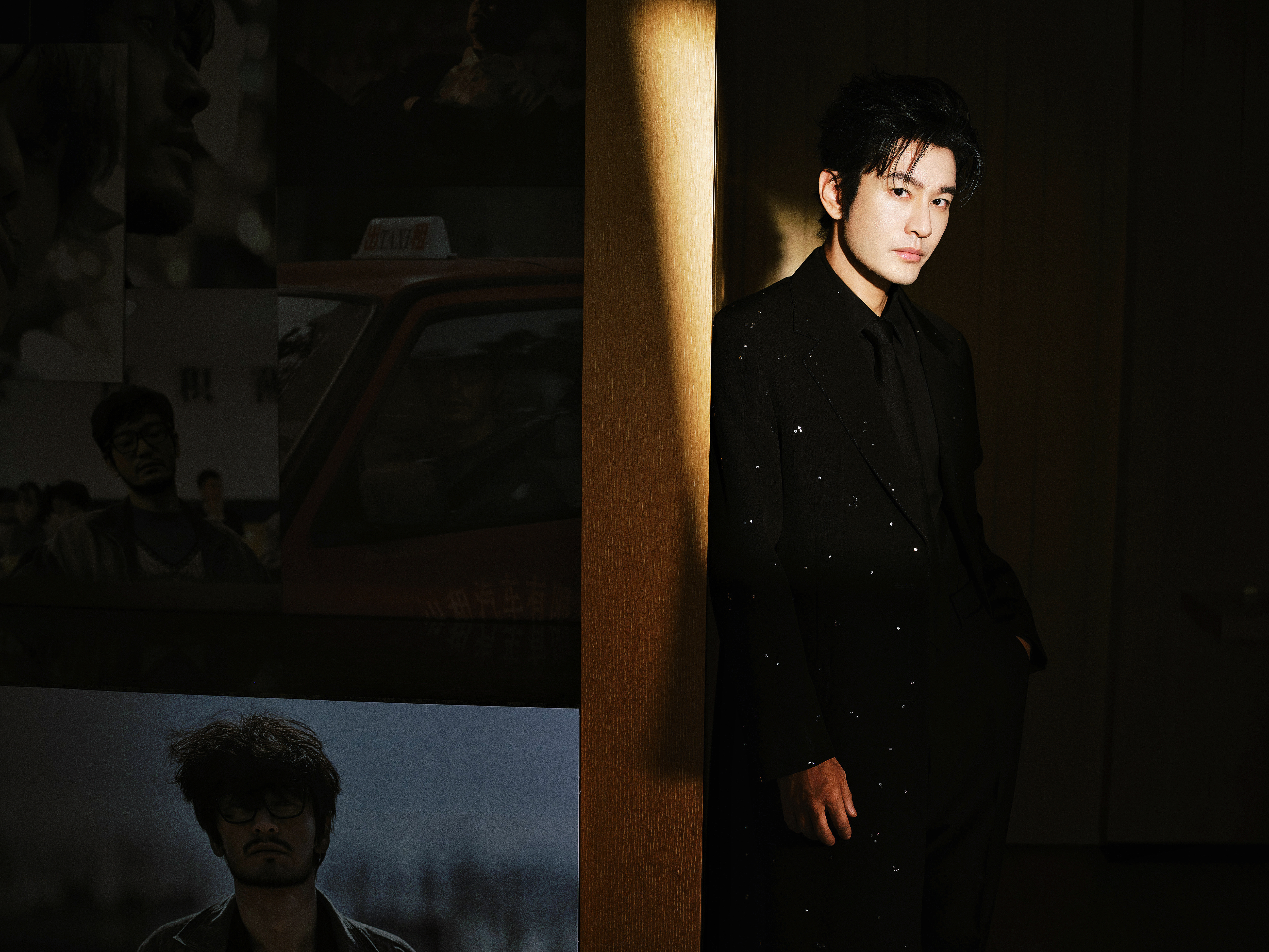 黃曉明被網友發現報考上海戲劇學院的博士班招生，目前他已通過初試，6月即將進行複試。（黃曉明工作室微博）