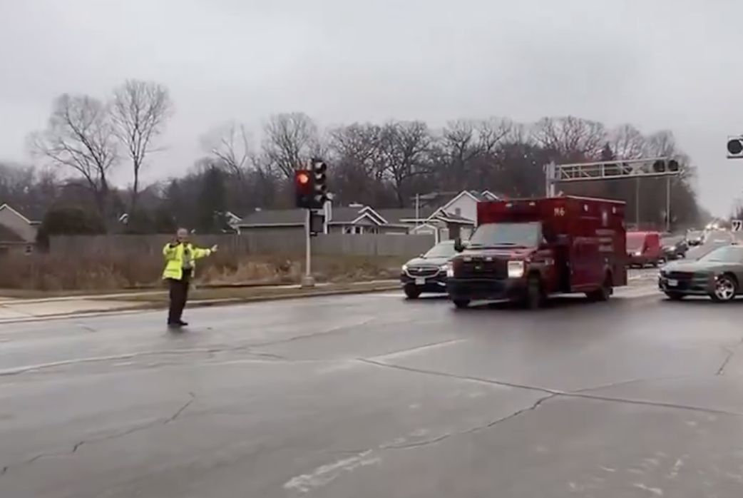 美國威斯康辛州一所私立基督教學驚傳校園槍擊傷亡案，本應是單純祥和的地方，如今卻被槍聲遭成傷痛。（翻攝自X）