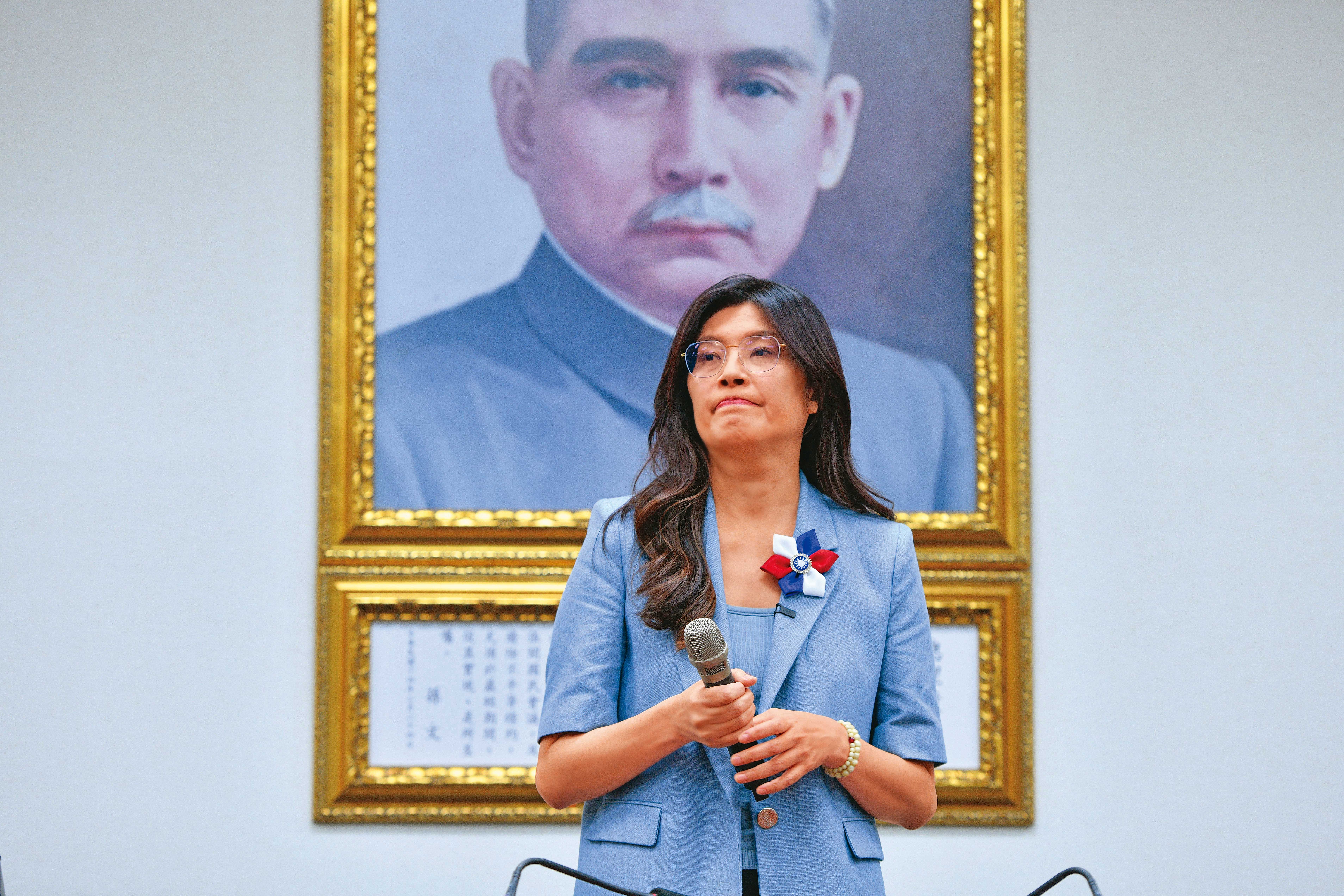 鄭麗文當選新任國民黨主席,並強調「九二共識、反對台獨」立場。(鏡報李智為)