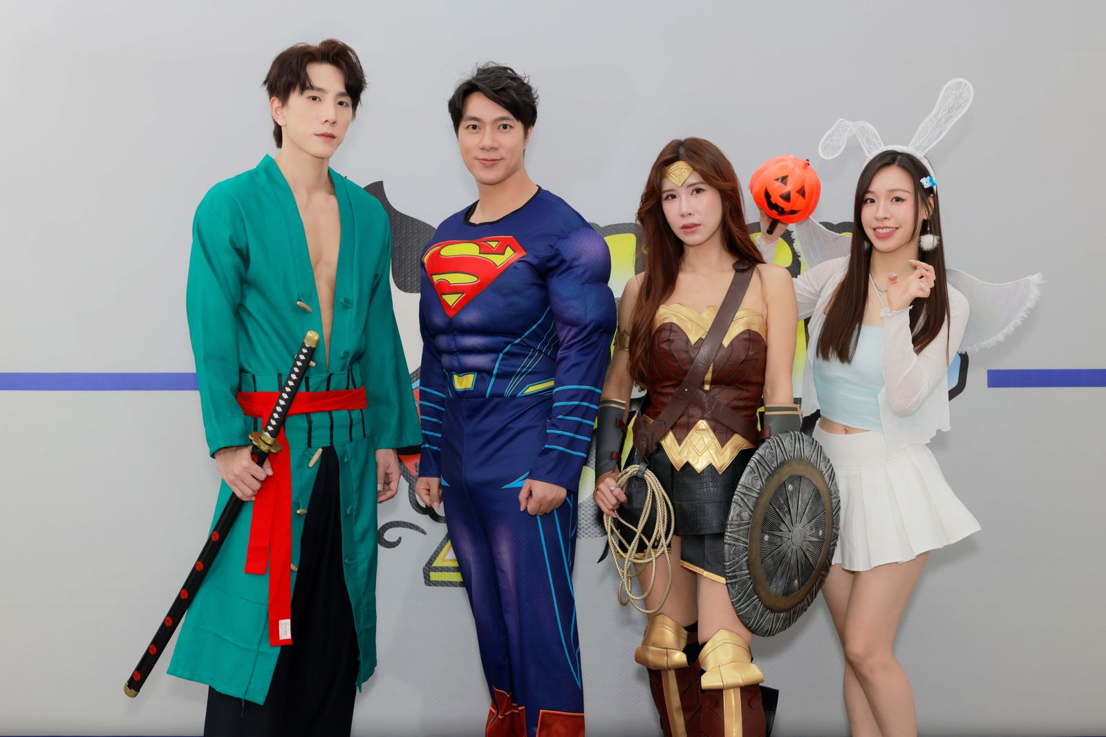 古程丰萬聖節糾正義聯盟　潘胤傑八塊腹肌被疑AI