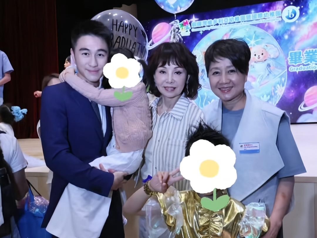 何猷君出席兒子畢業典禮,四太梁安琪也到場見證愛孫的重要時刻。(翻攝抖音)