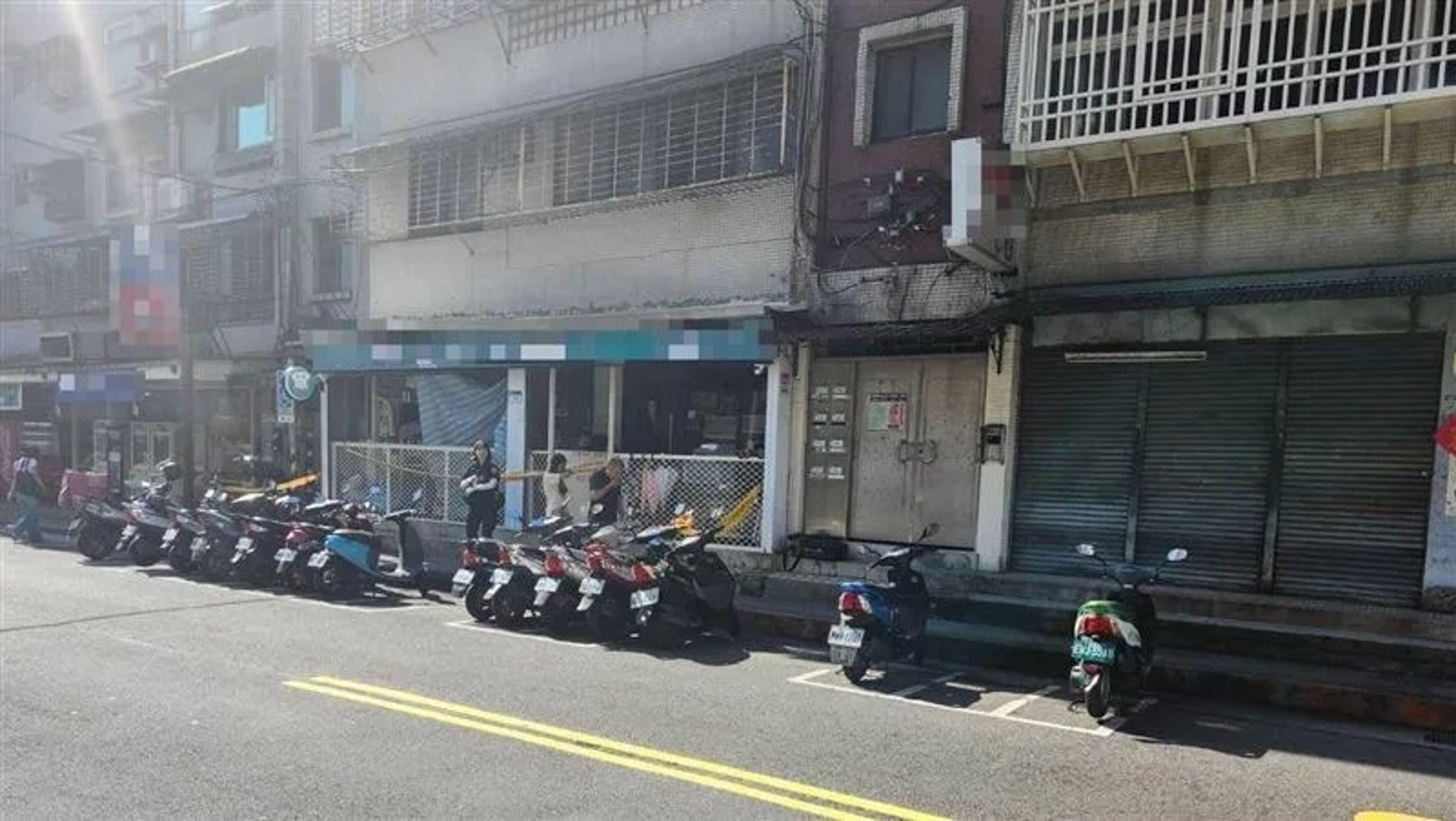 台北市內湖區某家寵物店的黨姓老闆，因不堪壓力，最終選擇輕生。（翻攝畫面）