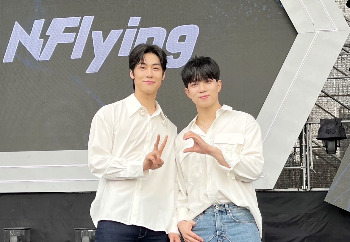 桃園市政府今年邀請超人氣韓團N.Flying李承協、柳會勝擔任壓軸演出。（年代提供）