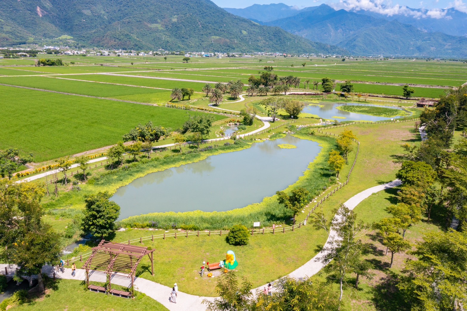 位於台東縣關山鎮德高里東側的「達谷梵祕境」是關山最新打卡景點。