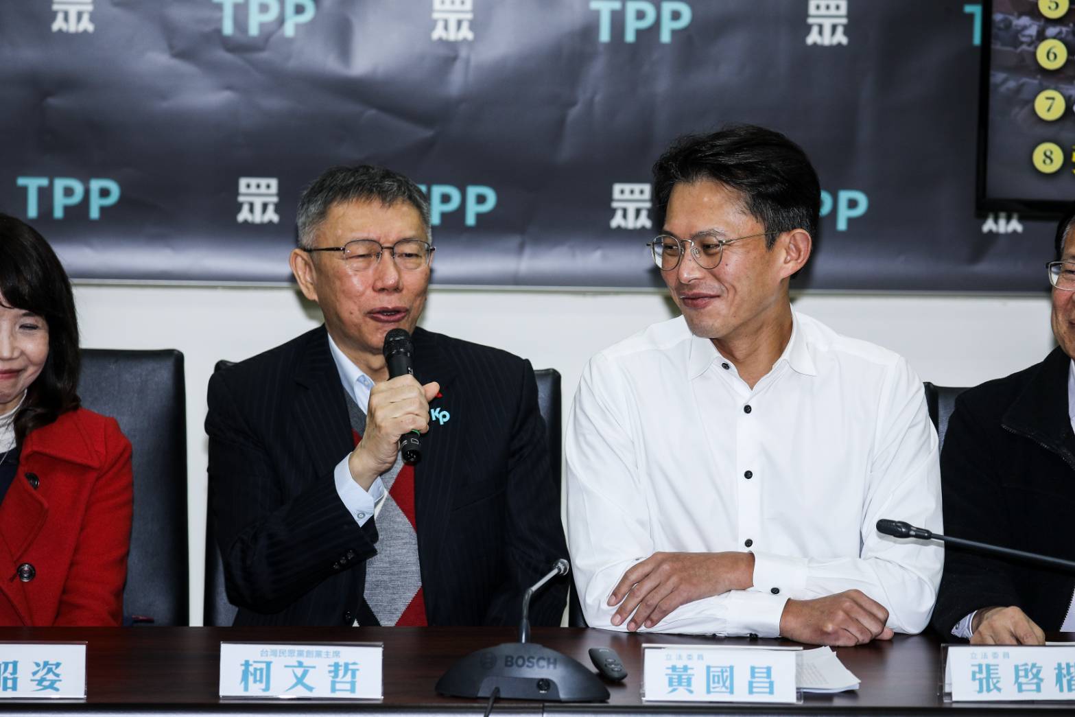 柯文哲今日表示,家中最討厭民進黨的是陳佩琪,更稱會勸她去工作,「不然她每天在家寫臉書,我很頭痛」。