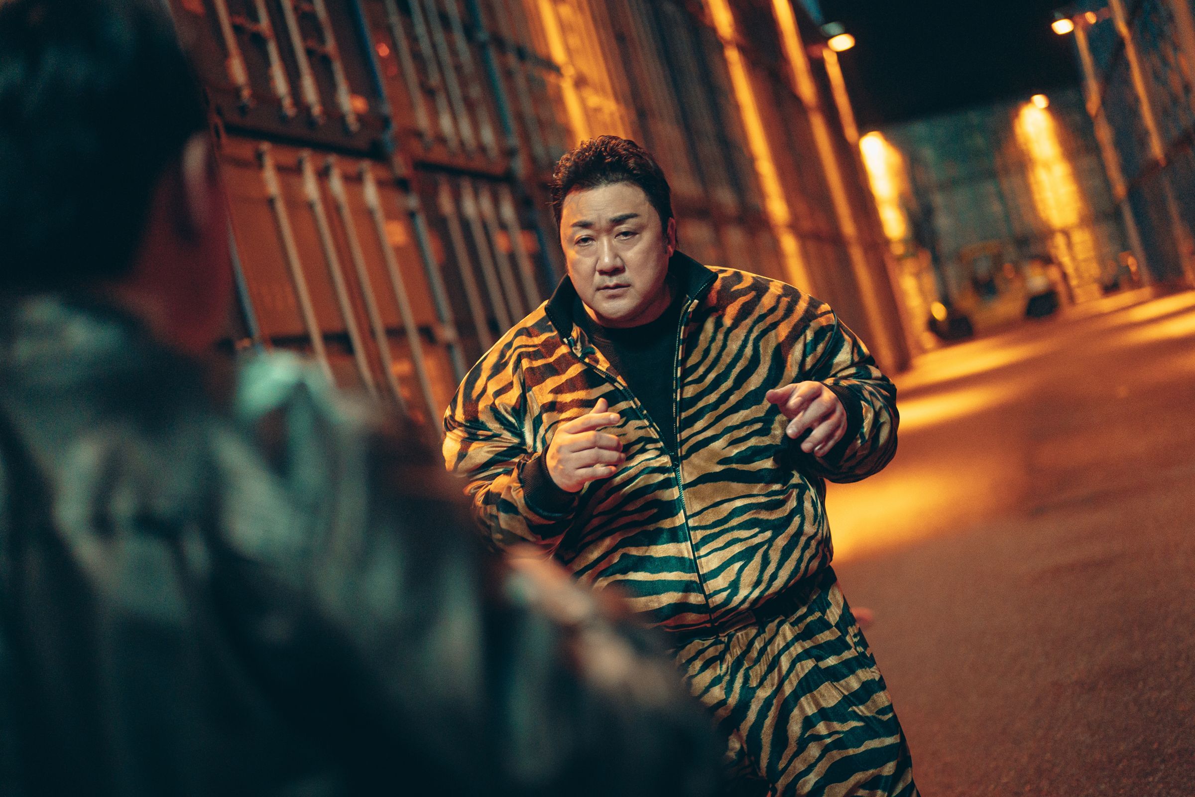 馬東石在《12使者》飾演隊長泰山，領導眾人與惡魔展開保護人間的對抗。（Disney提供）