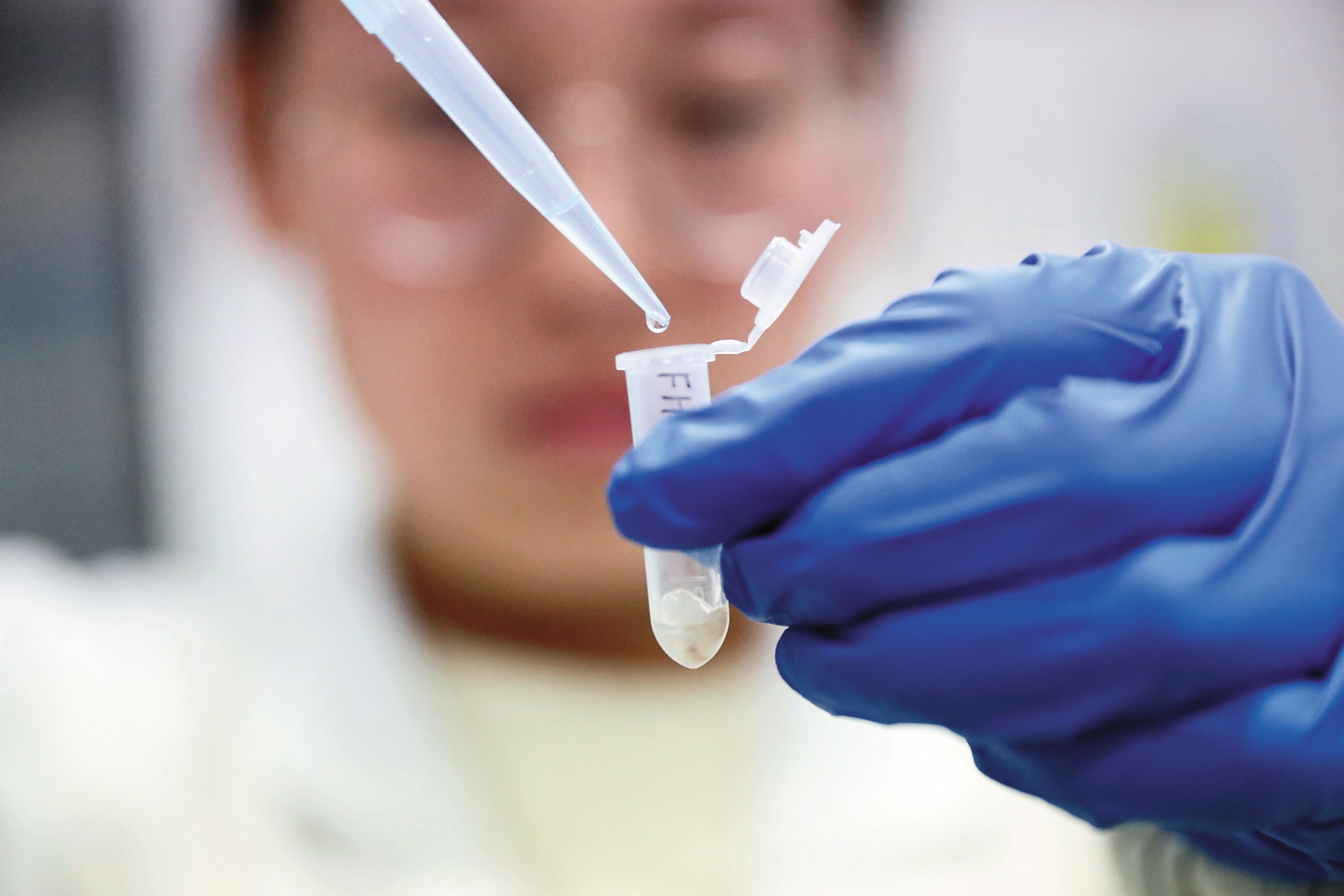 案發10年後，警方靠凶手的DNA檢體，偵破少女姦殺懸案。示意畫面。（東方IC）