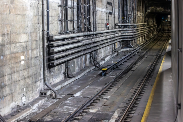 首爾地鐵2號線教大站附近發生瓦斯外洩事件，導致列車無法停靠。（示意圖，非當事地鐵，photo-ac）