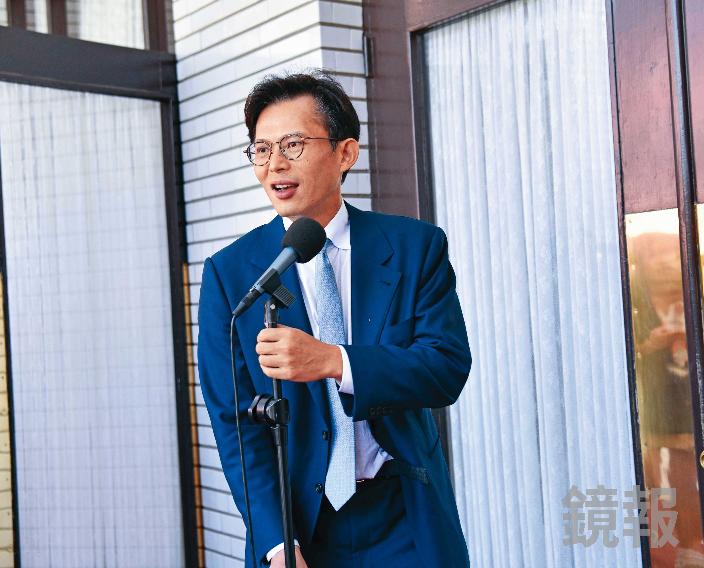 黃國昌愛死了權力與名聲，對於世人，他心中只有仇恨，他必須不斷摧毀別人來成就自己。（鏡報李智為）