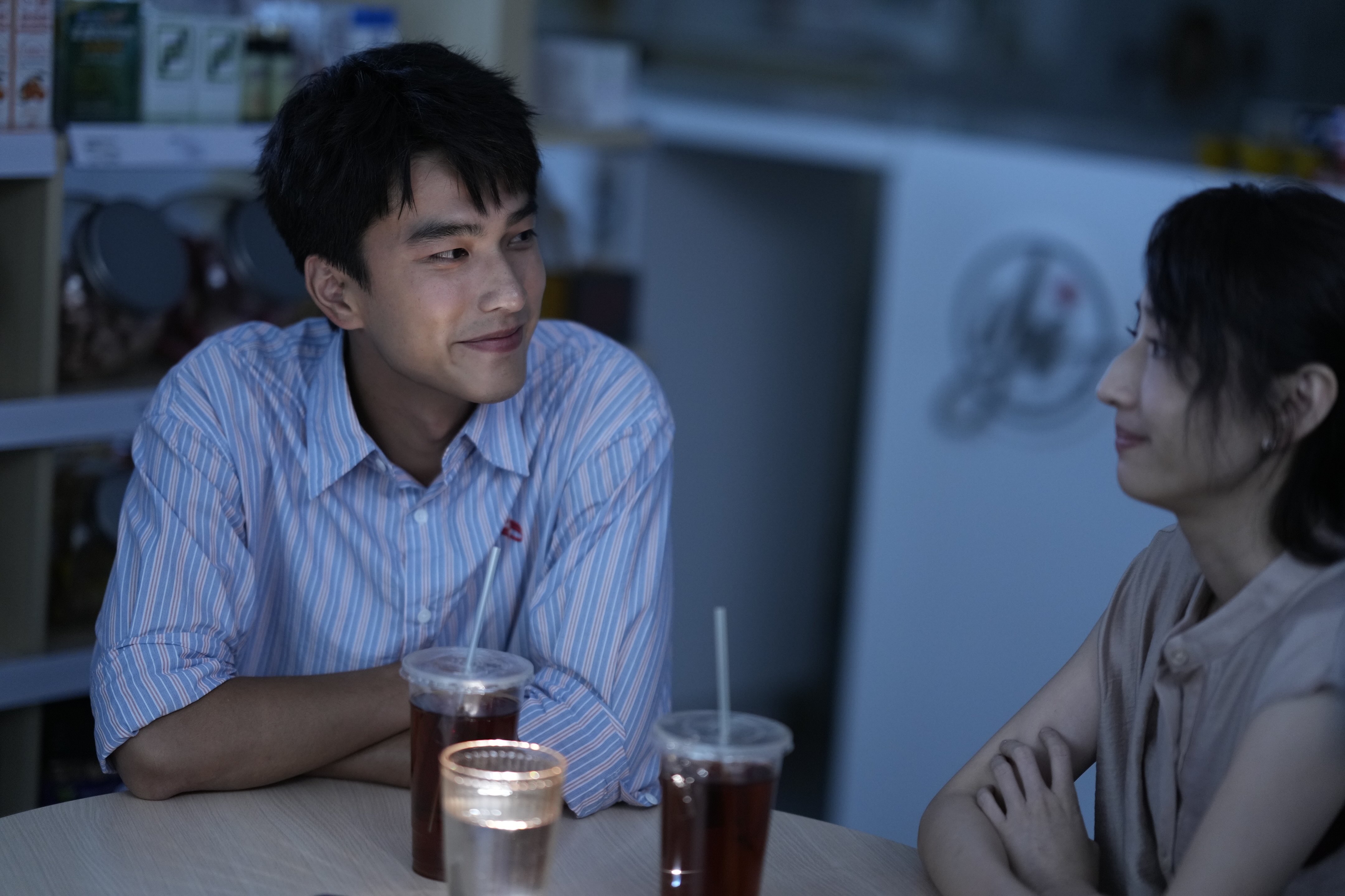 柯佳嬿遇上陽光帥鮮肉曾敬驊竟直呼「要生了」。(Netflix提供)