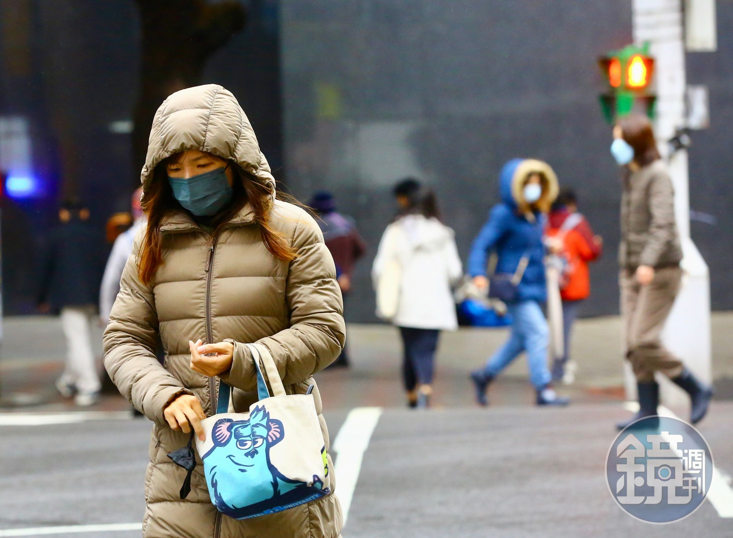 今晚至明日清晨,大陸冷氣團南下,民眾出門需注意保暖。(示意圖,本刊資料照)