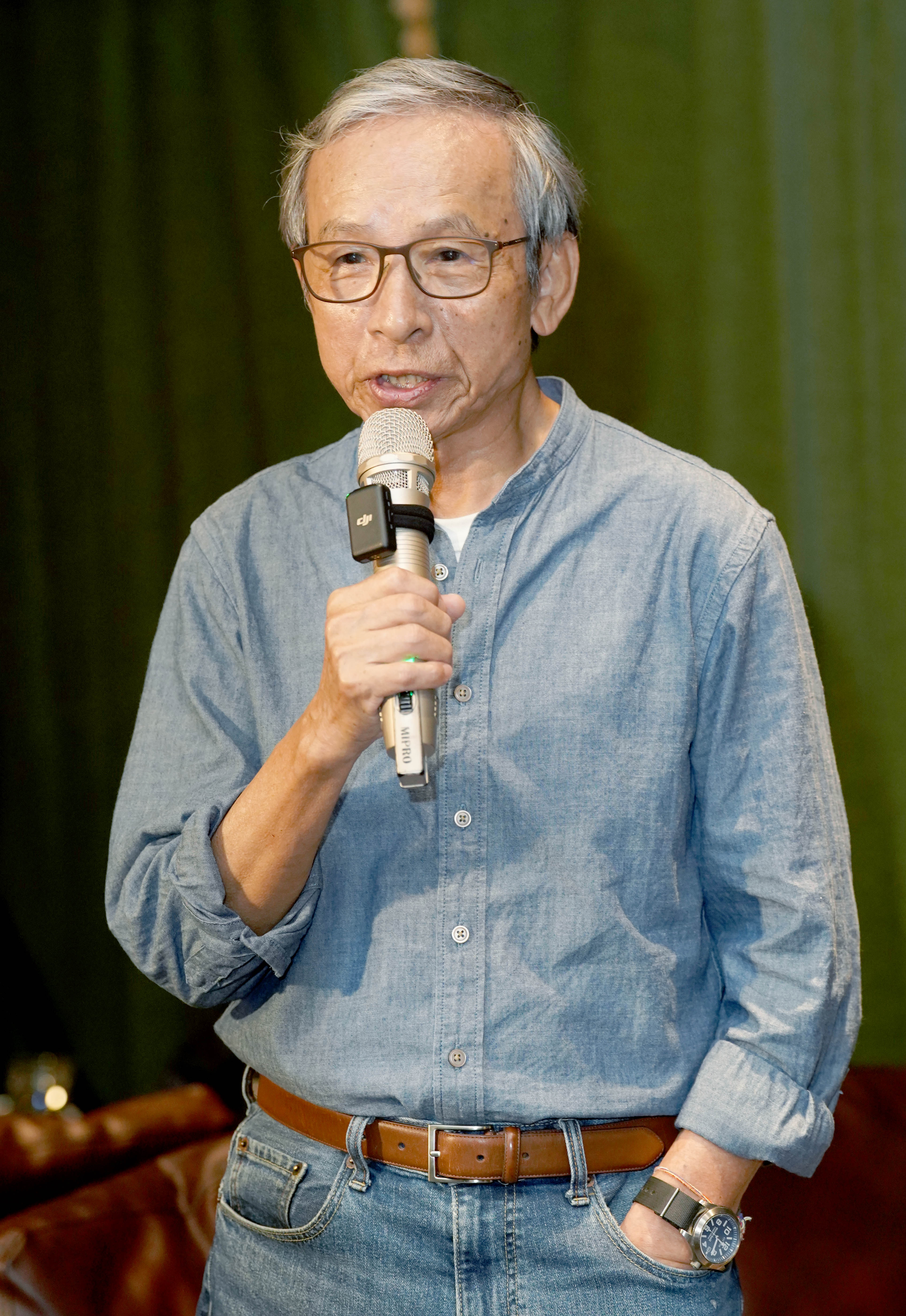 導演吳念真坦言：「觀眾不進劇場，是內容沒打中他們。」（綠光創藝提供）