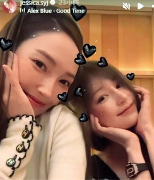 王心凌(右)堪稱時間管理大師,回台領獎順便會老友Jessica(左)。(翻攝自Jessica IG)
