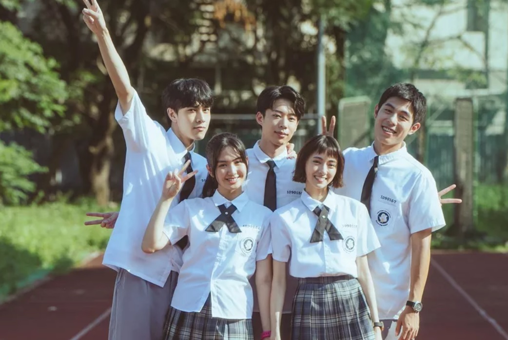 台劇《讓我看見你是誰》是以「台灣新住民」「新台灣之子」為故事主角的校園愛情劇。（CATCHPLAY電影台提供）