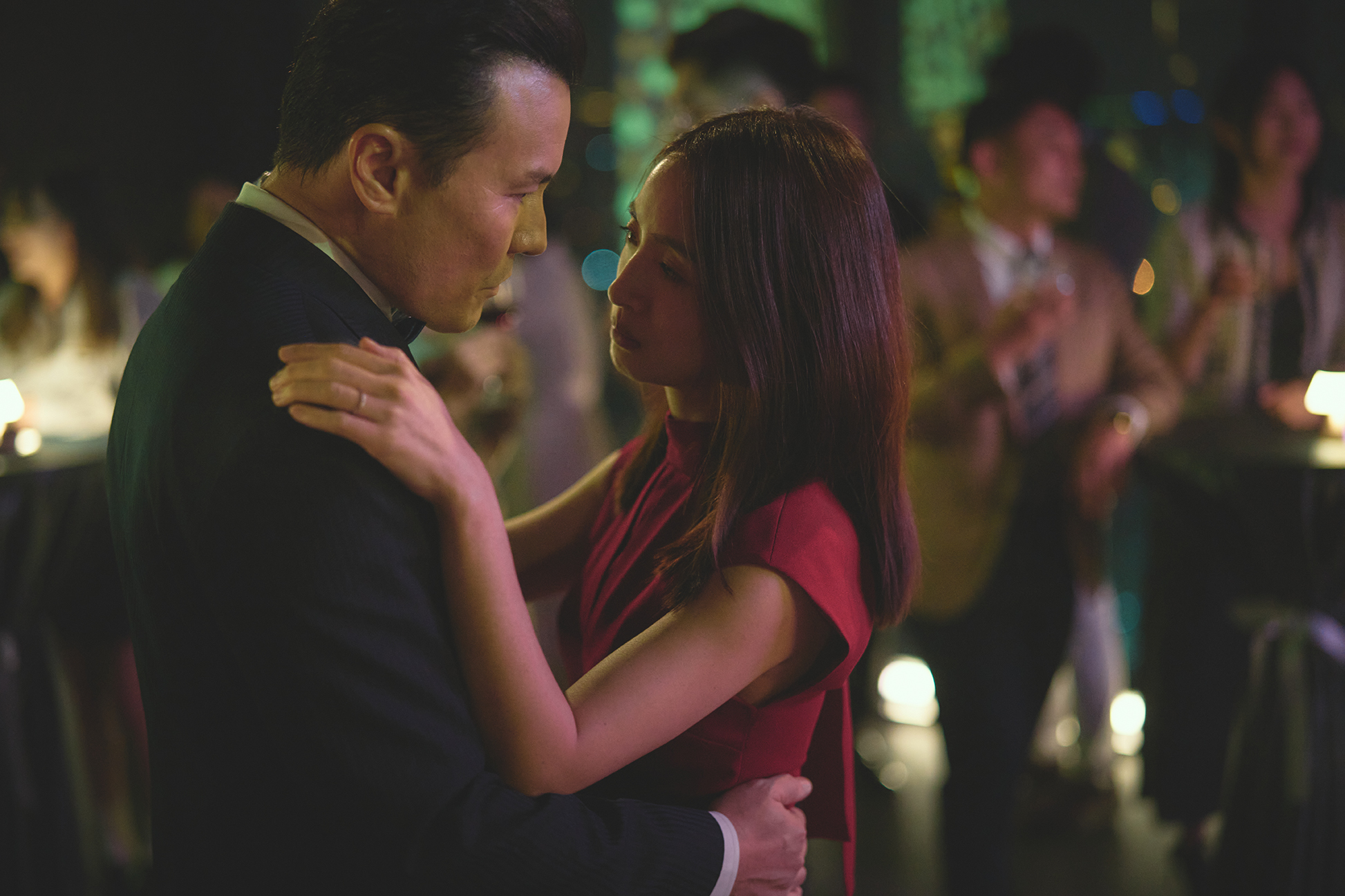 李銘忠私下對人溫柔有禮，但一演出傳統嚴肅父親，冷酷高壓感覺連林依晨也感到窒息。（周子提供）