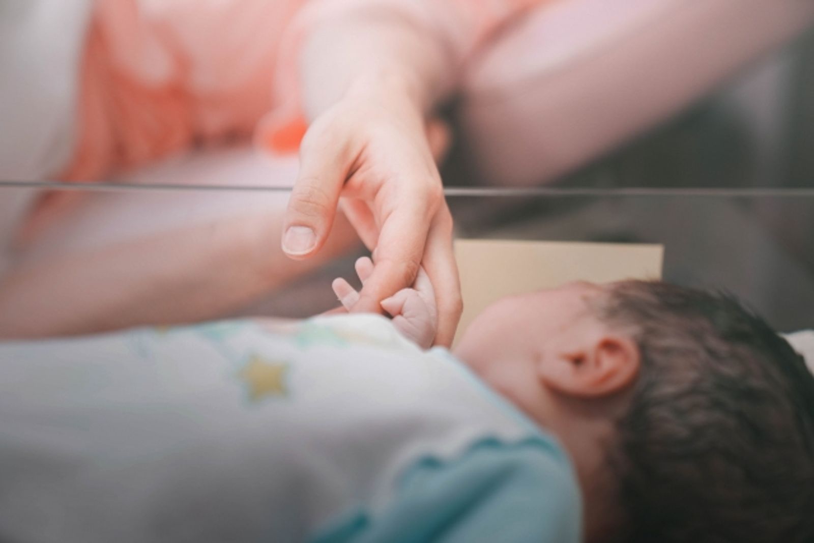 她未婚生女「嬰兒出生隔天就失蹤」！31年杳無音信…外婆悲痛「做1事」道別