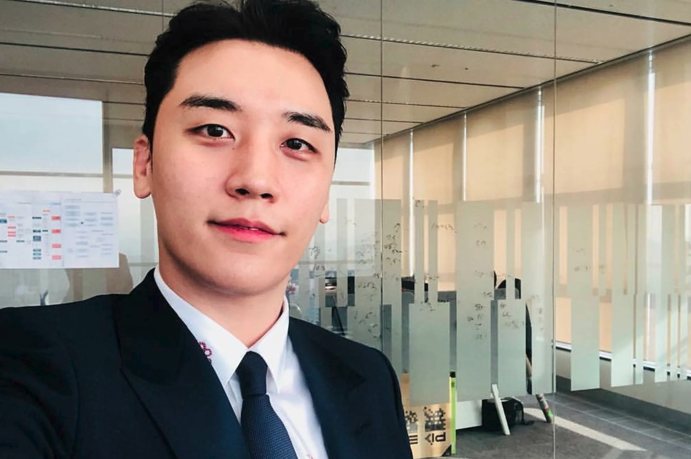 勝利曾因開夜店捲入一系列醜聞，出獄後雖說不開夜店，但玩還是照玩。（網路照片）