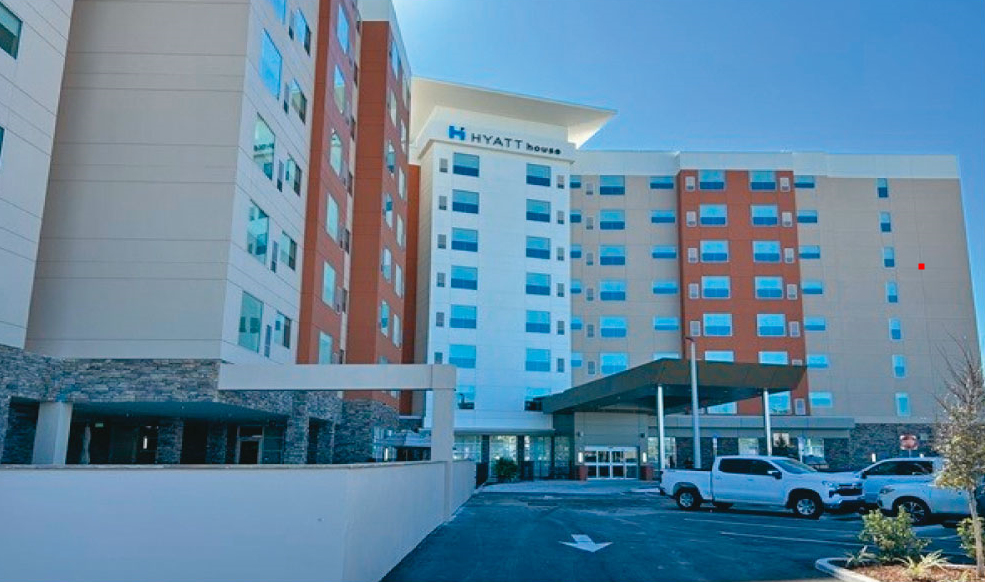 飛達富鼓吹投資美國影城飯店（圖），但飯店蓋好後，卻不見任何回饋。（讀者提供）