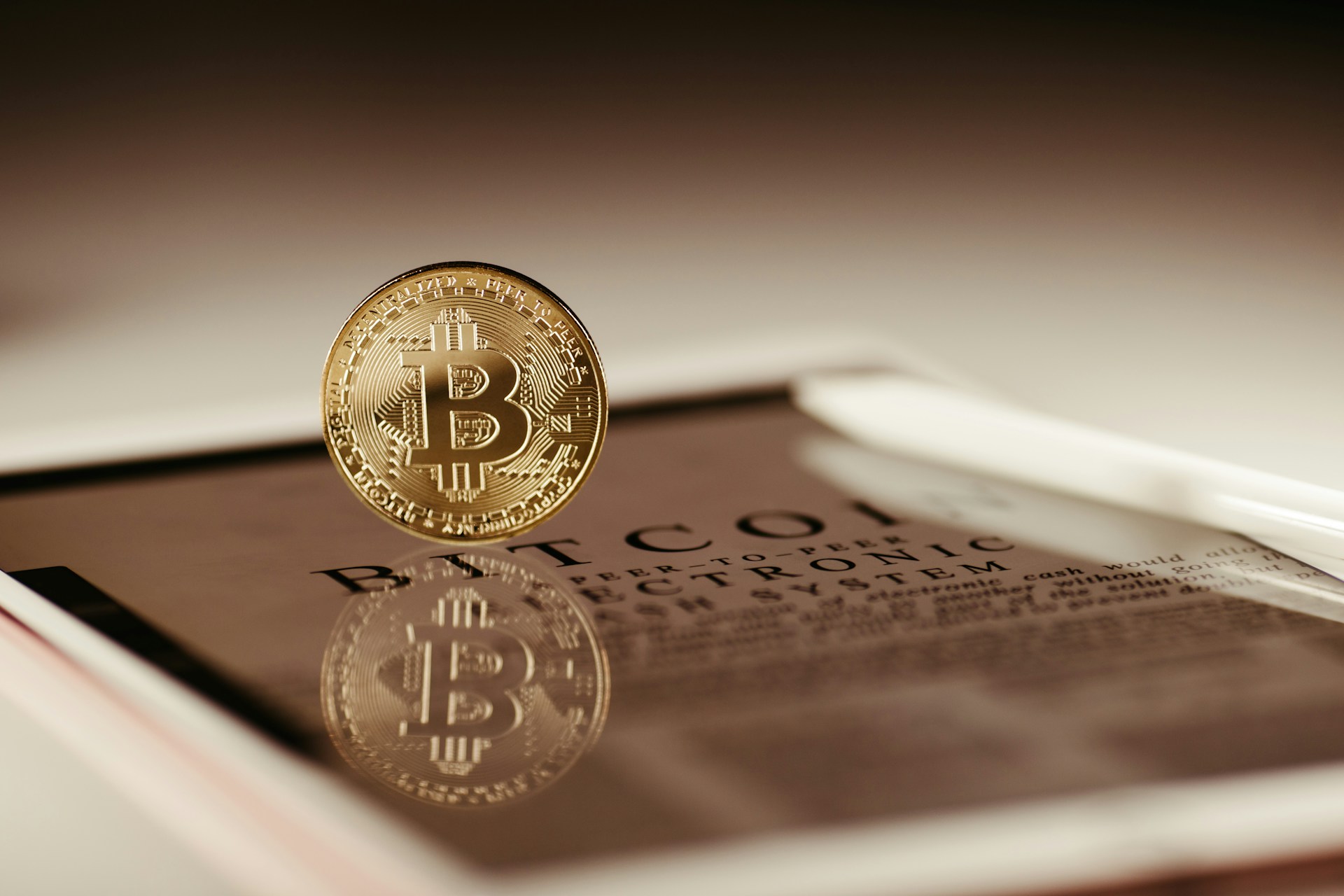 虛擬幣市場快訊／台灣比特幣ETF開放有譜？一次看現貨、ETF、持倉公司三大差異