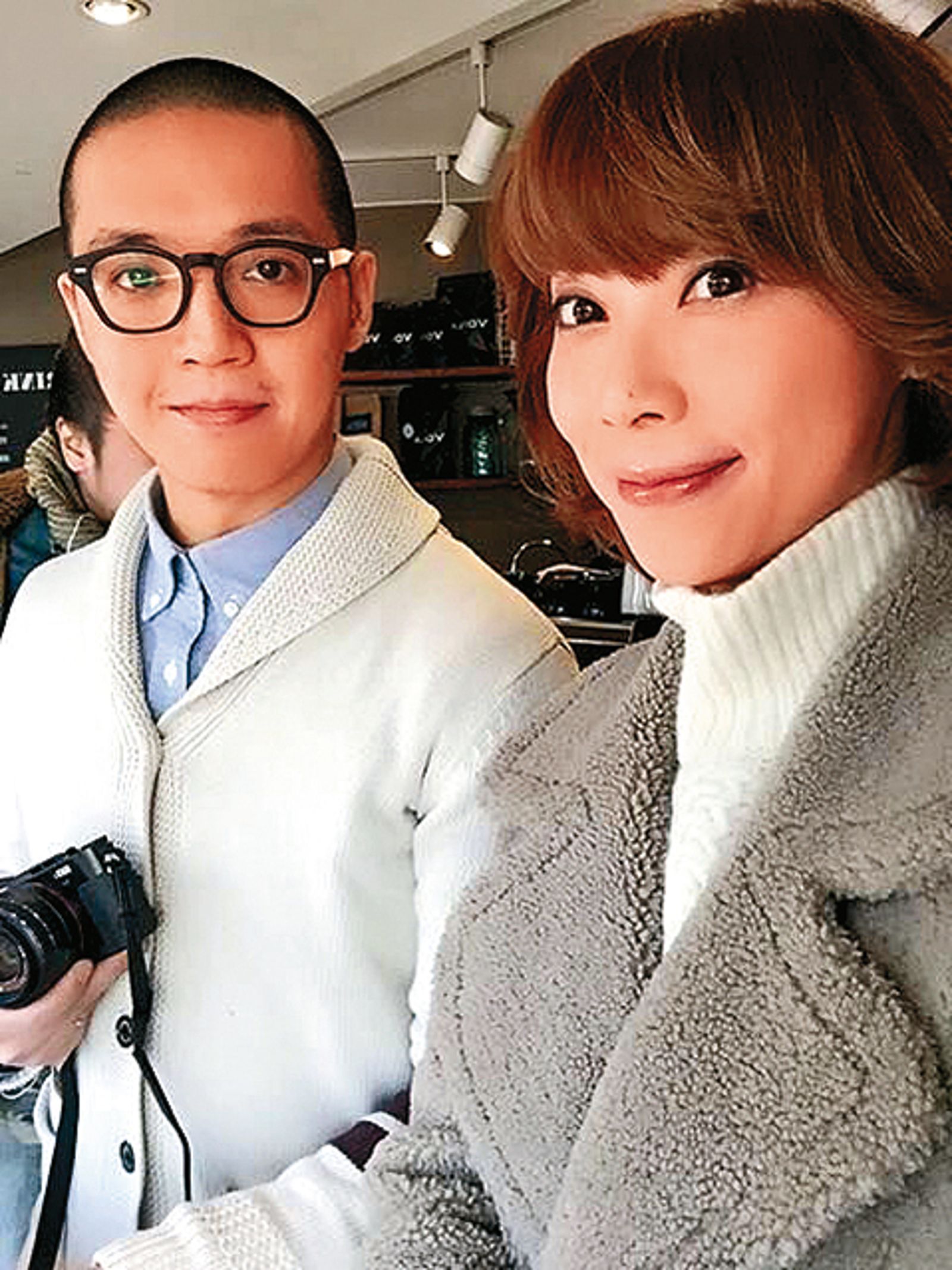 貴婦奈奈(右)寫信向檢調高層喊冤,強調未參與前男友黃博健(左)經營的醫美診所,與倒閉風波無關。(翻攝自貴婦奈奈臉書)