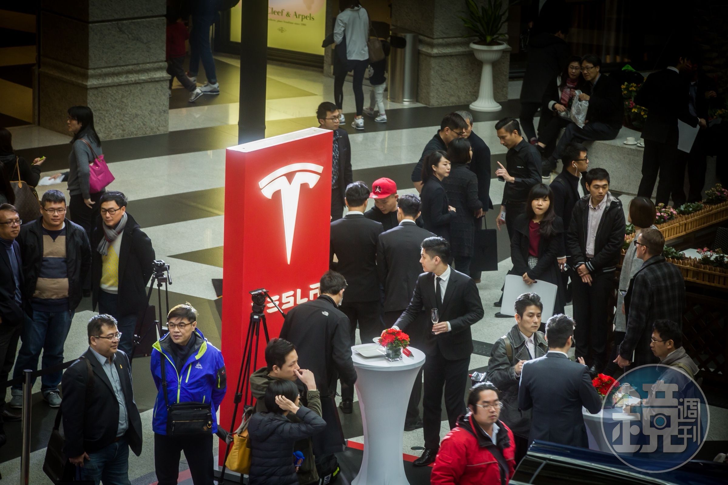 Tesla台灣今（16）日已向車安中心遞交全自動輔助駕駛（受駕駛監督）的申請文件。