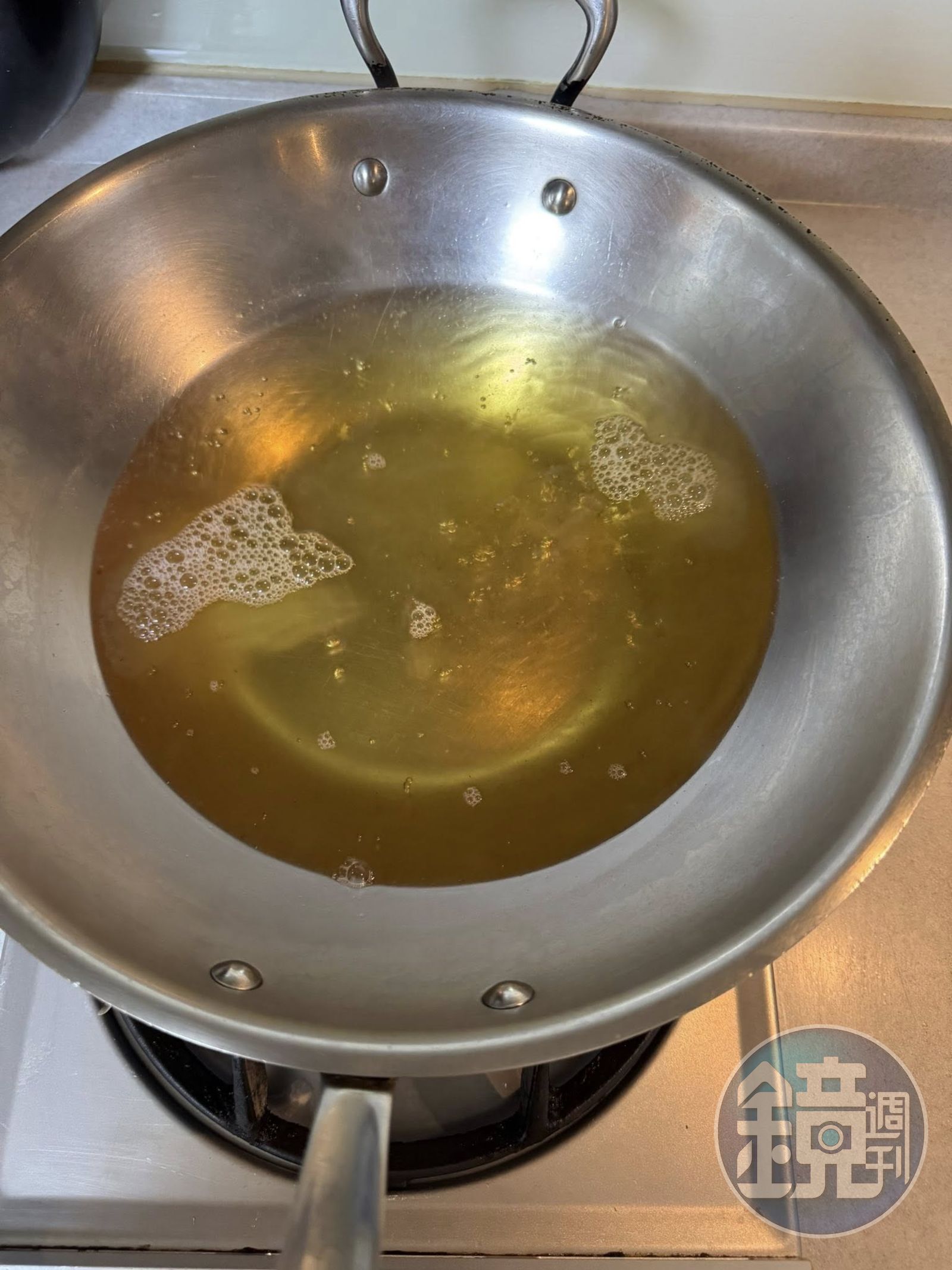 得到一鍋柴魚清湯。