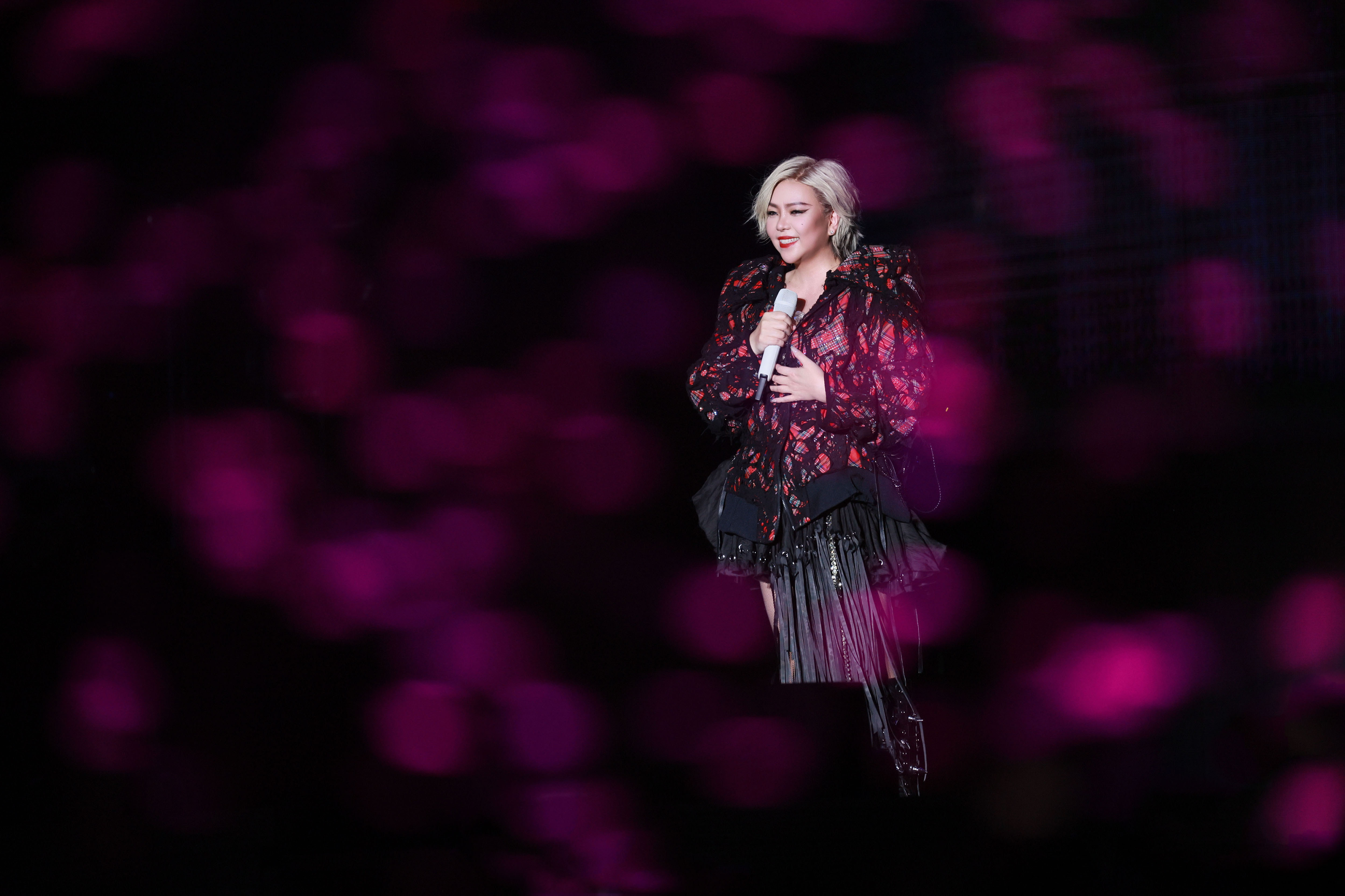 張惠妹今年底將登上台北大巨蛋開唱，多數歌迷開始祈禱這次不會遇到鐵粉「雙口呂」。（聲動娛樂提供）